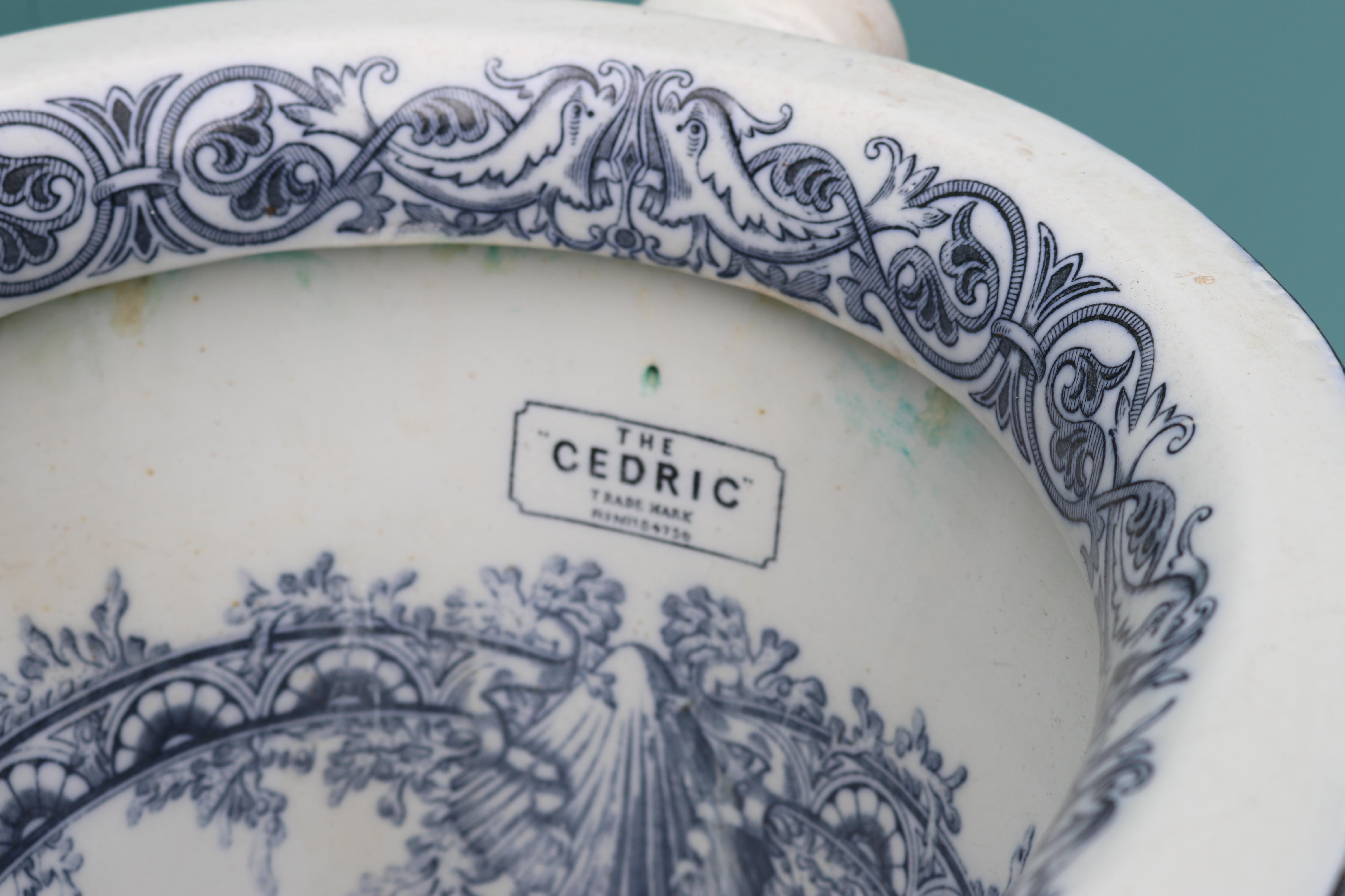 A very good condition Victorian blue and white transfer decorated ‘Cedric’ WC or toilet pan. This stunning toilet has vibrant blue patterns throughout.