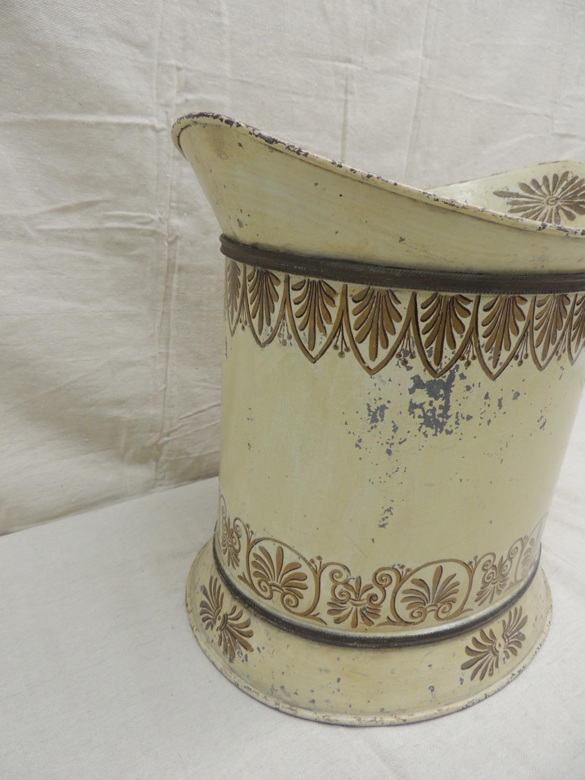 Antique tole cream and gold wastebasket from The Collection of Villa Fiorentina.
From the Sotheby's Sale in 2001. In the catalog is listed on PG.48.
(The legendary home of Lady Kenmare and Rory Cameron, later Mary Wells and Harding Lawrence, who had