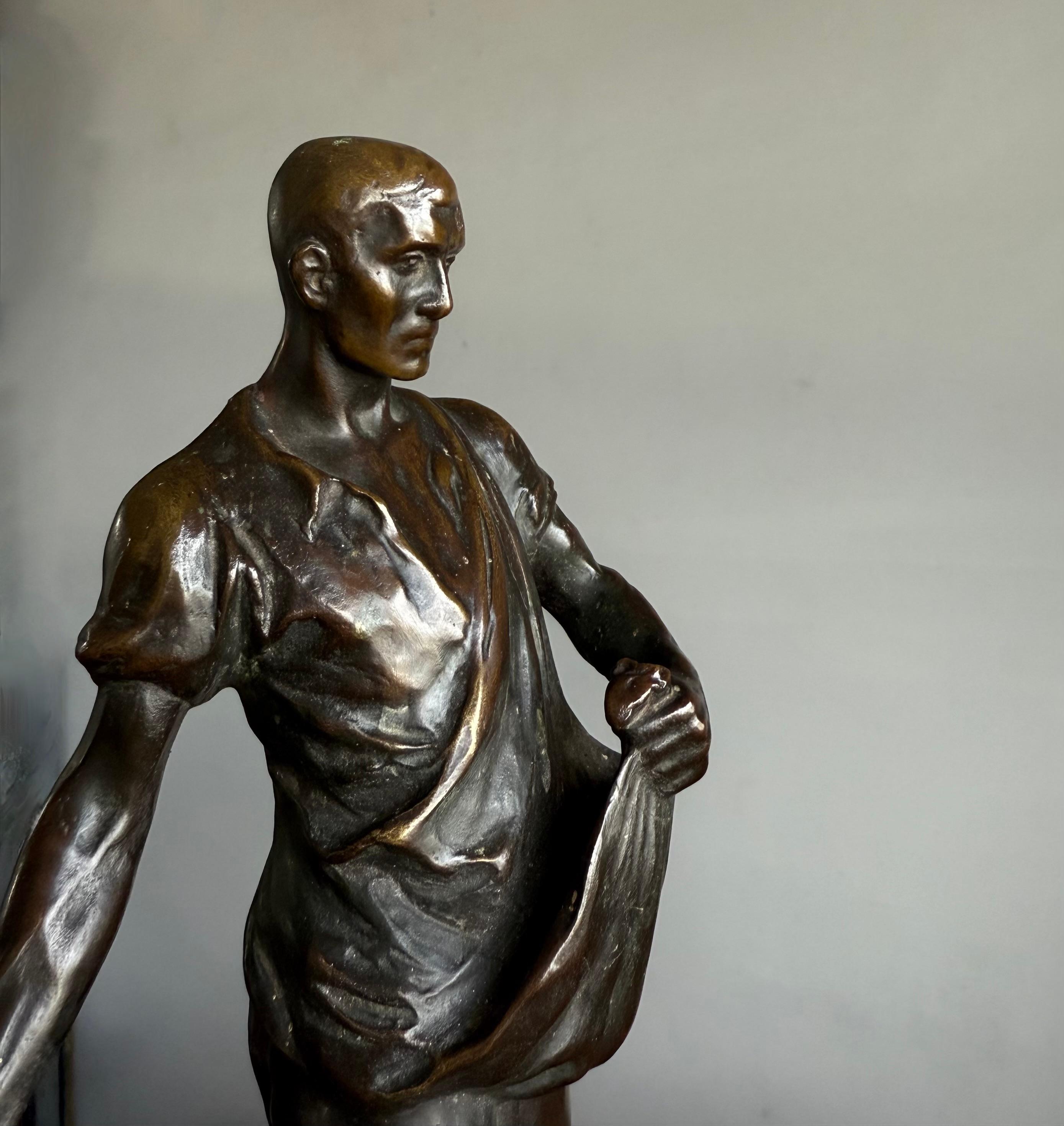 Escultura antigua de bronce de primera calidad de un trabajador de la tierra / sembrador masculino de Max Valentin en venta 9