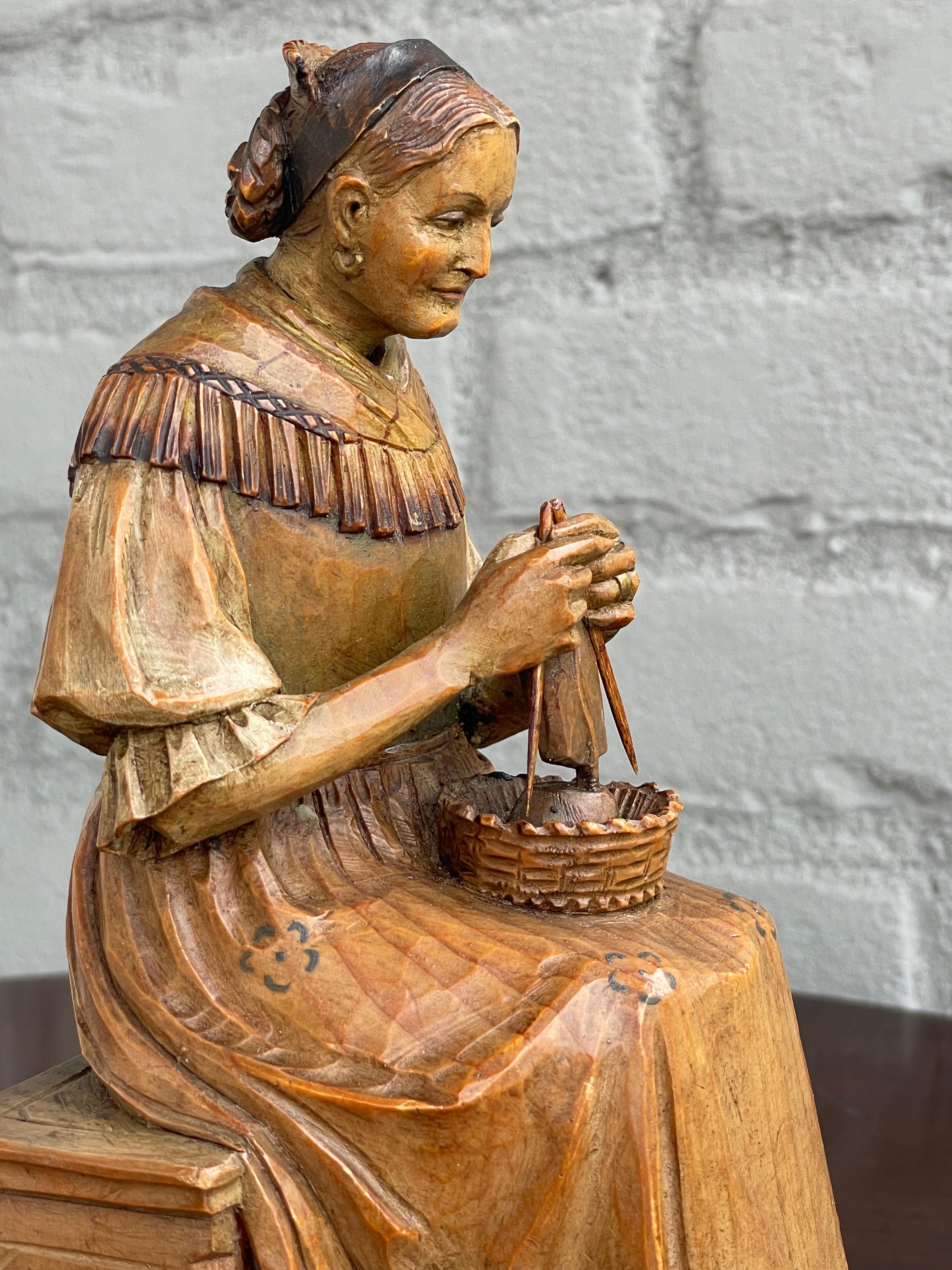 Antique Top Quality Carved Black Forest Style Knitting Farmer's Wife Sculpture For Sale 3