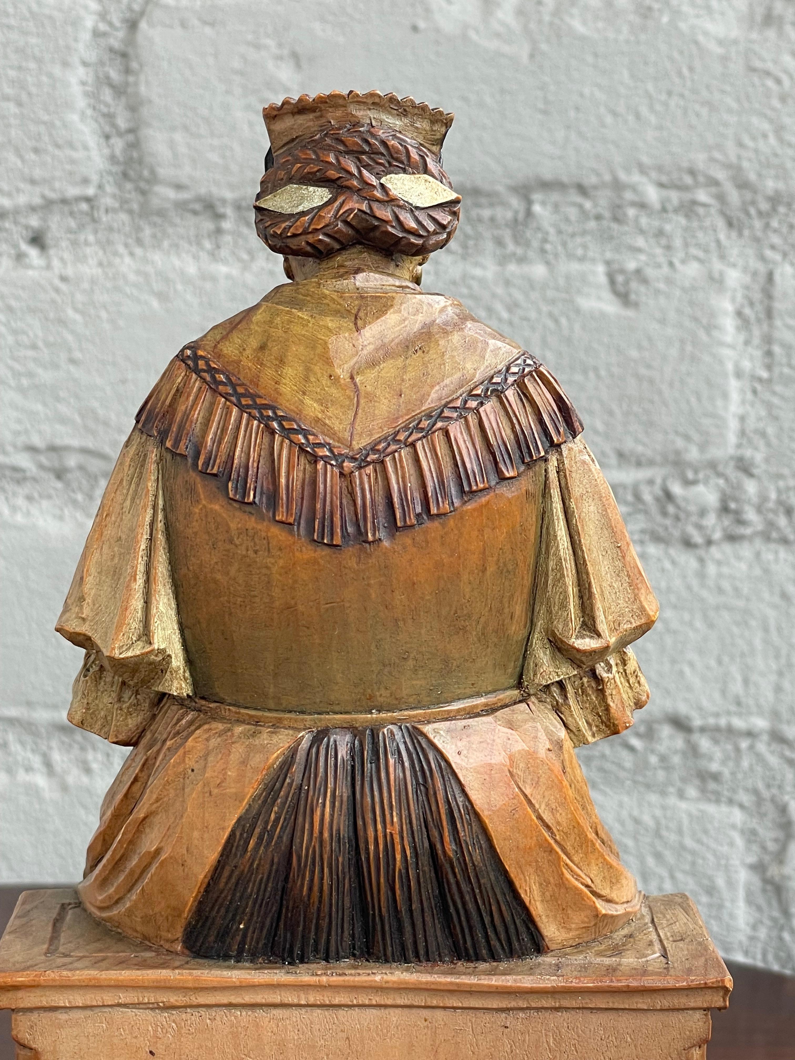Antique Top Quality Carved Black Forest Style Knitting Farmer's Wife Sculpture For Sale 10