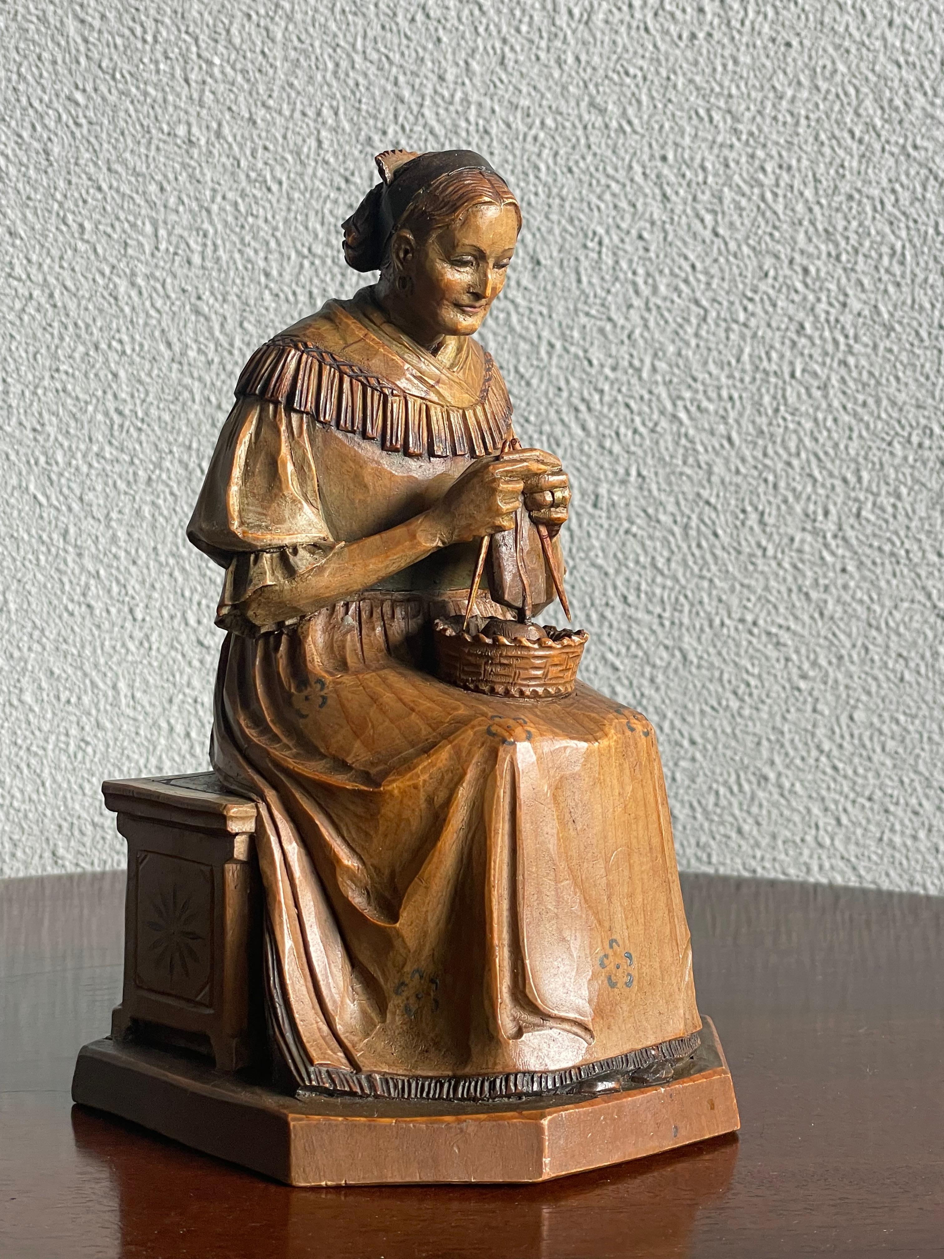 Antique Top Quality Carved Black Forest Style Knitting Farmer's Wife Sculpture For Sale 2