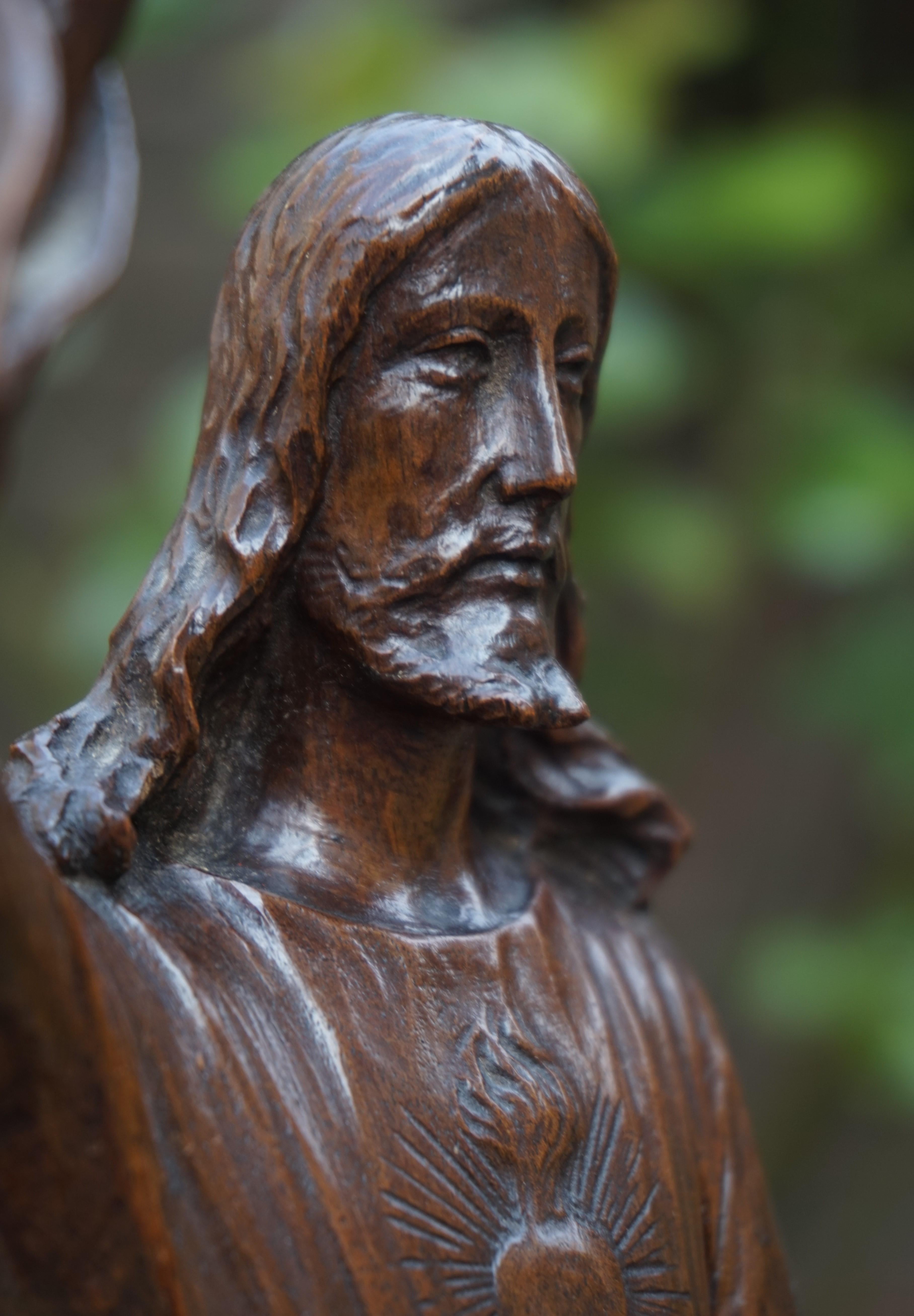 European Antique Quality Carved Solid Nutwood Christ with Palm Leaf Sculpture / Statuette For Sale