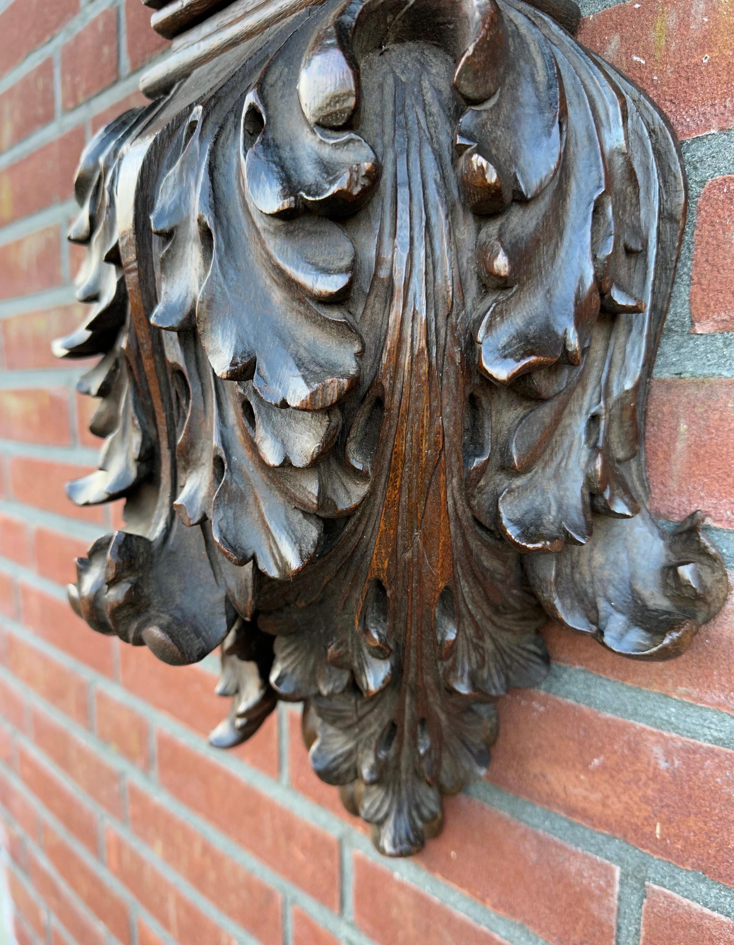 Antique & Top Quality Hand Carved Solid Oak Acanthus Leafs Wall Bracket or Shelf For Sale 3