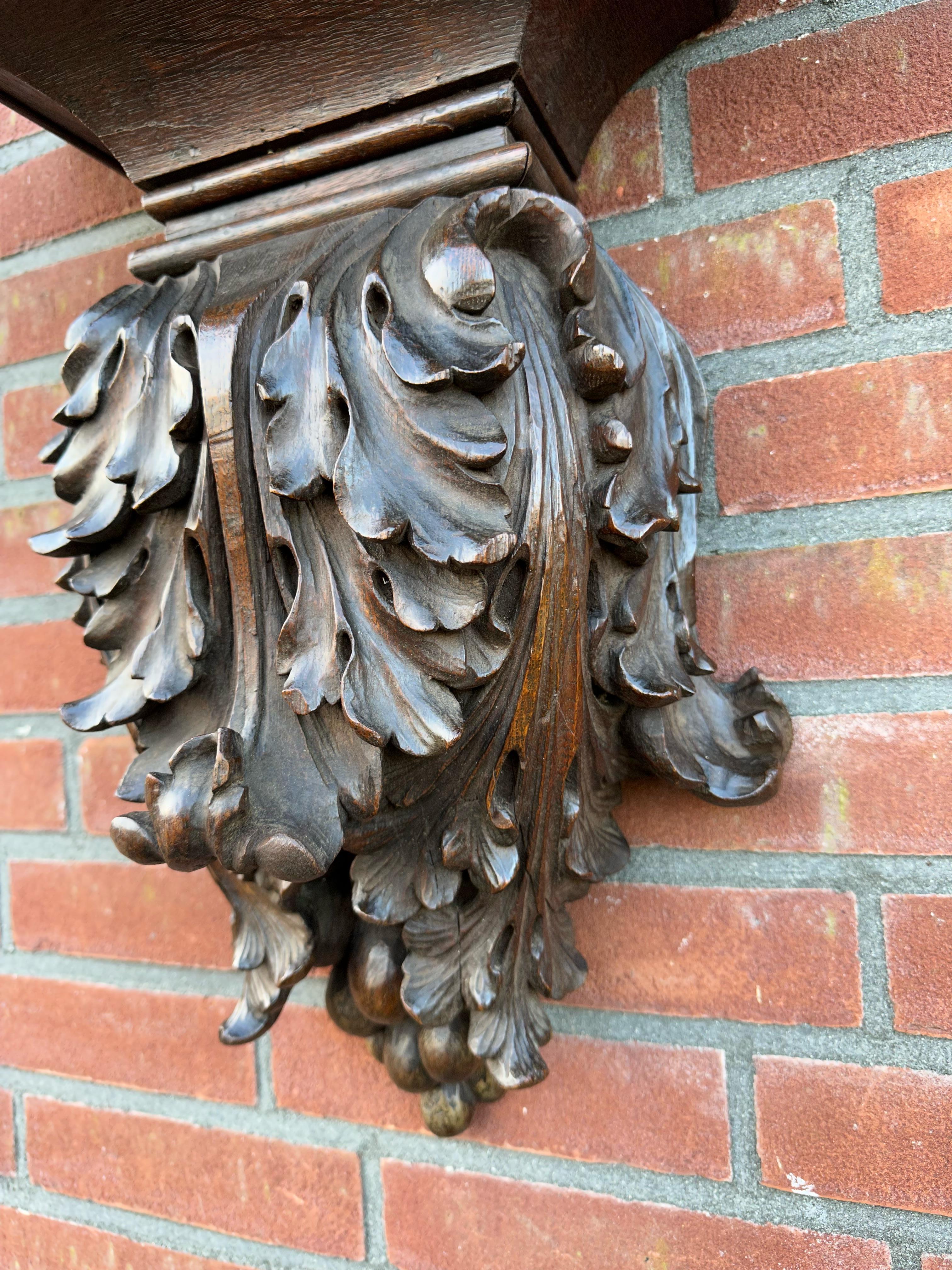 Antique & Top Quality Hand Carved Solid Oak Acanthus Leafs Wall Bracket or Shelf For Sale 4