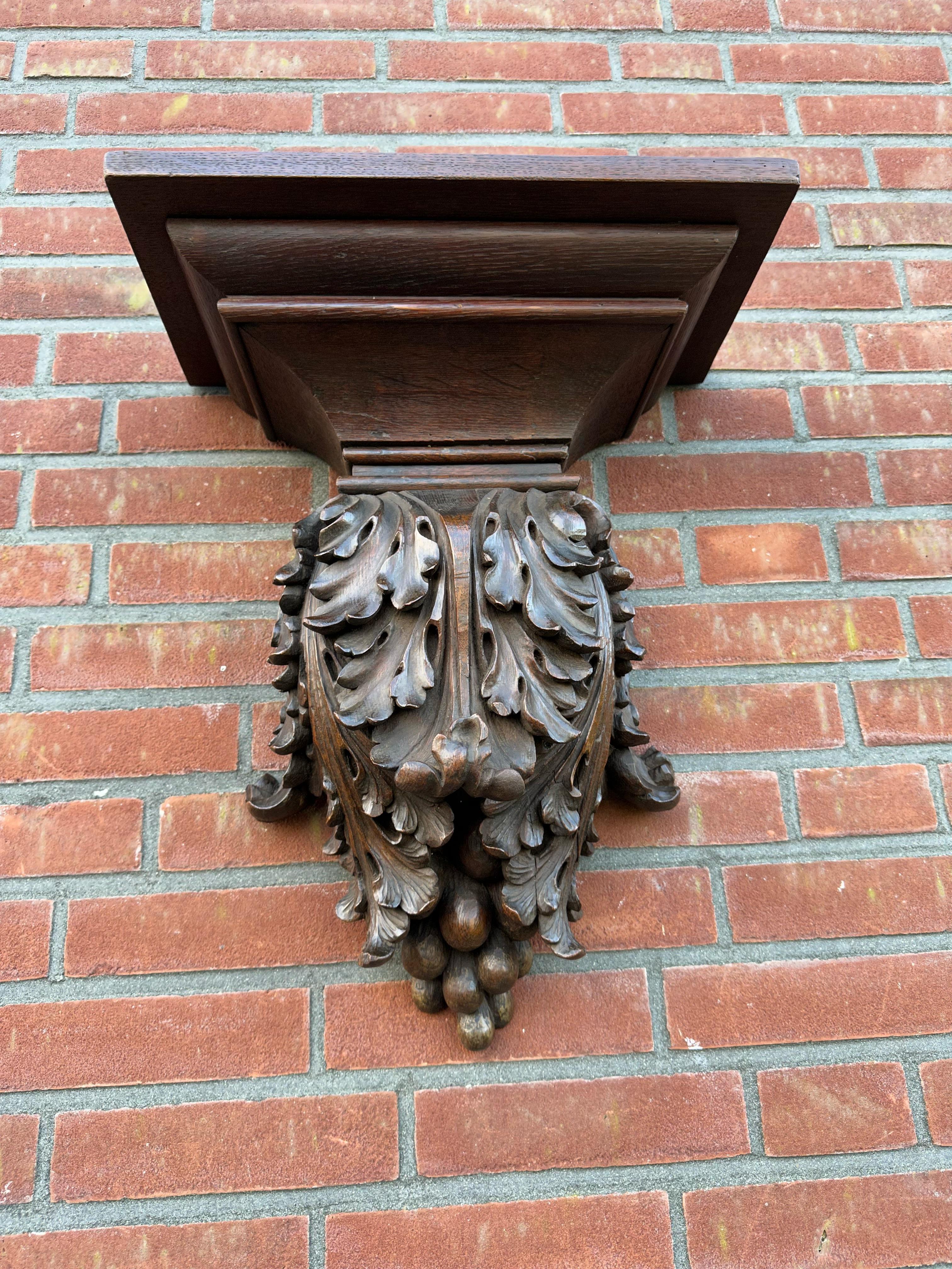 Antique & Top Quality Hand Carved Solid Oak Acanthus Leafs Wall Bracket or Shelf For Sale 5