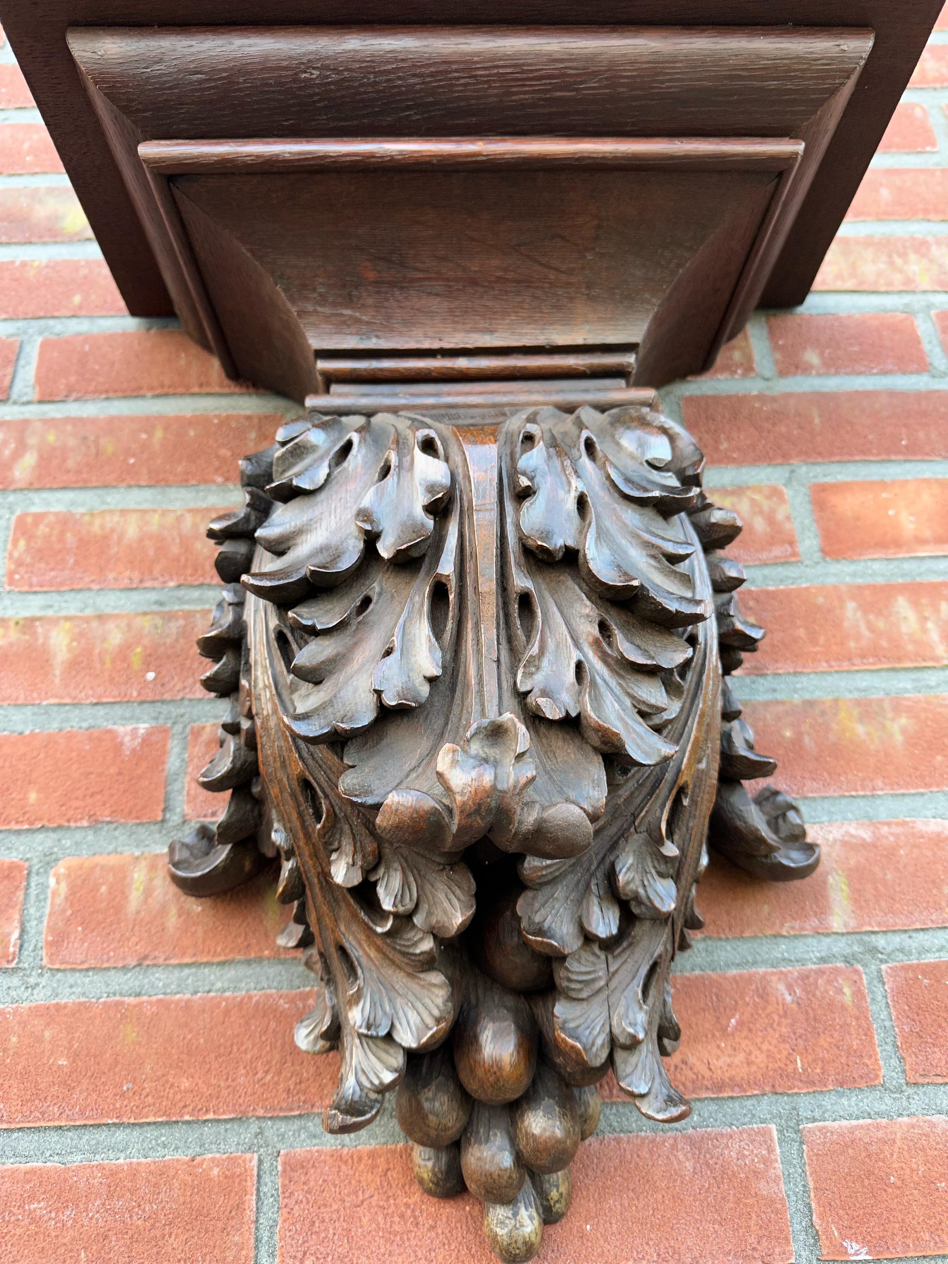 Antique & Top Quality Hand Carved Solid Oak Acanthus Leafs Wall Bracket or Shelf For Sale 7