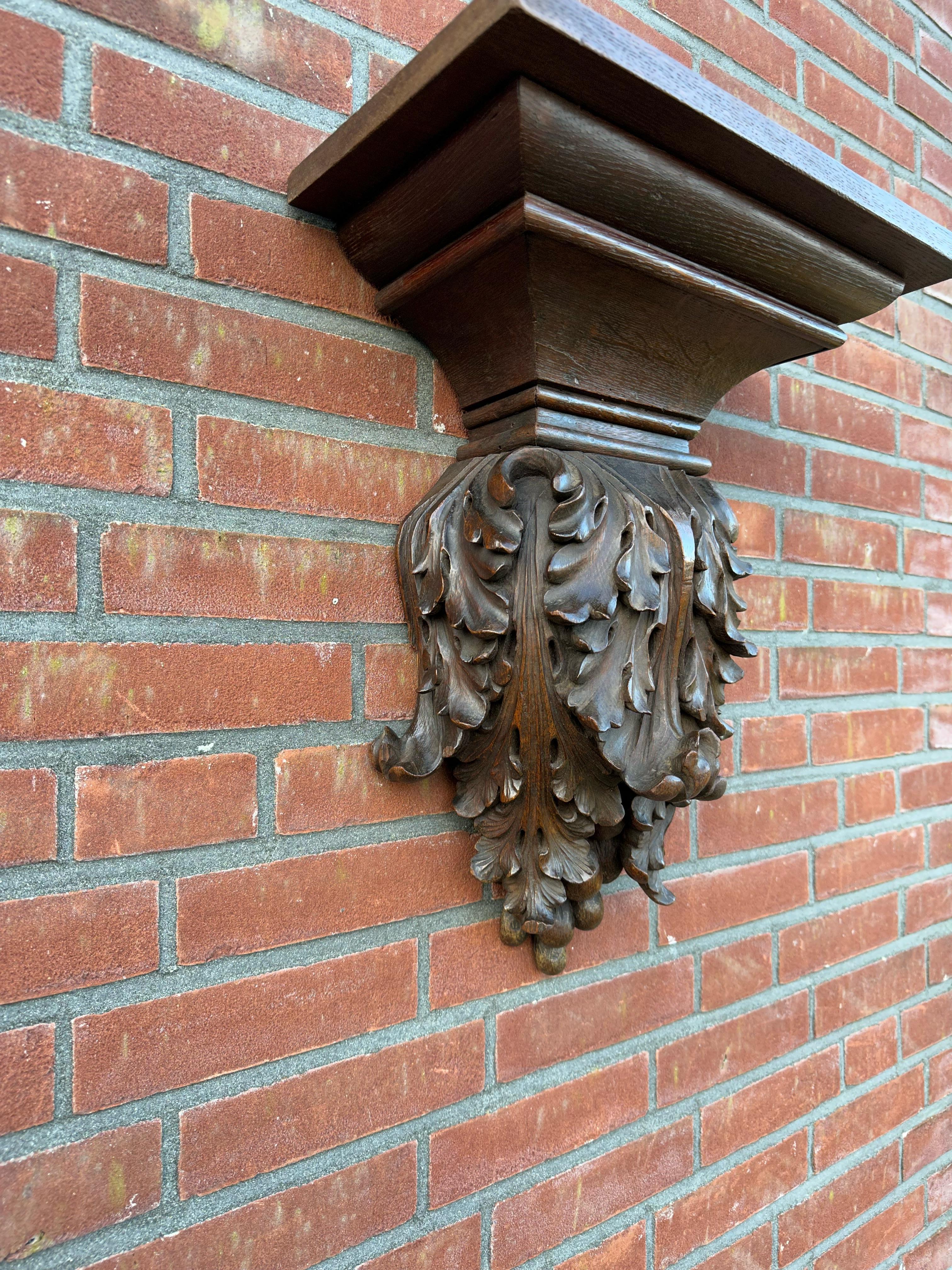 Victorian Antique & Top Quality Hand Carved Solid Oak Acanthus Leafs Wall Bracket or Shelf For Sale