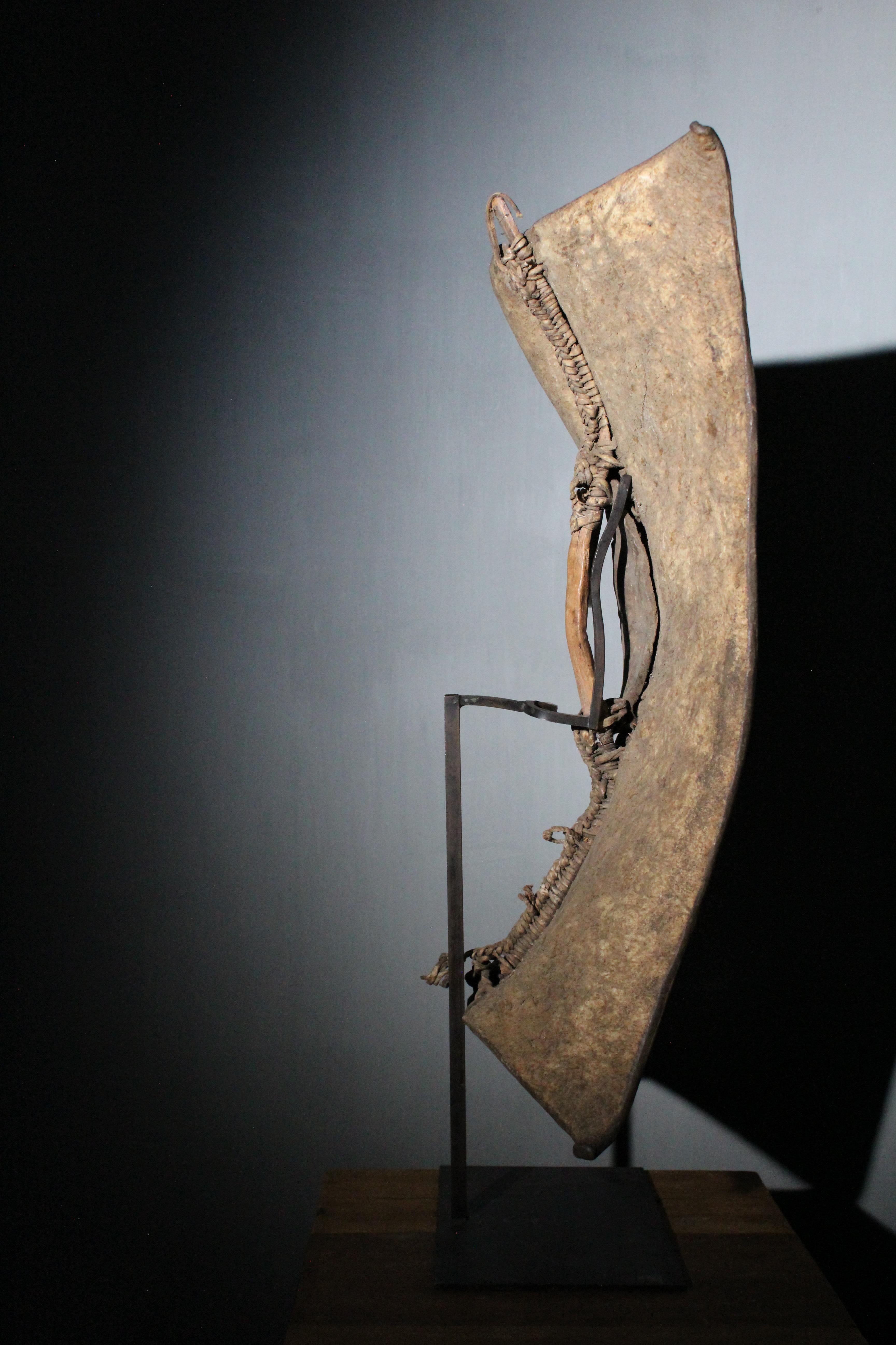 Antiker Toposa-Schild (Stammeskunst) im Angebot