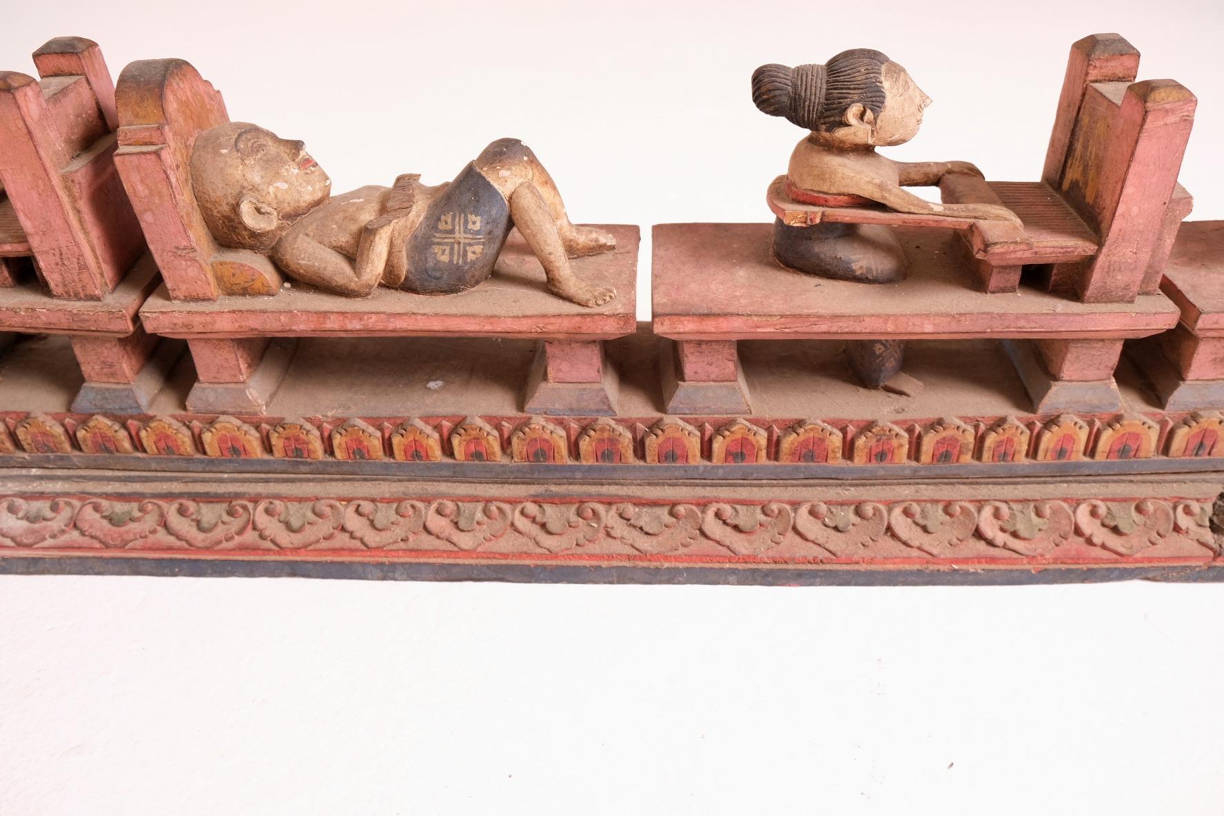 Antique Toraja Soul Boat Sculpture with Eight Carved Figures, Indonesia For Sale 1