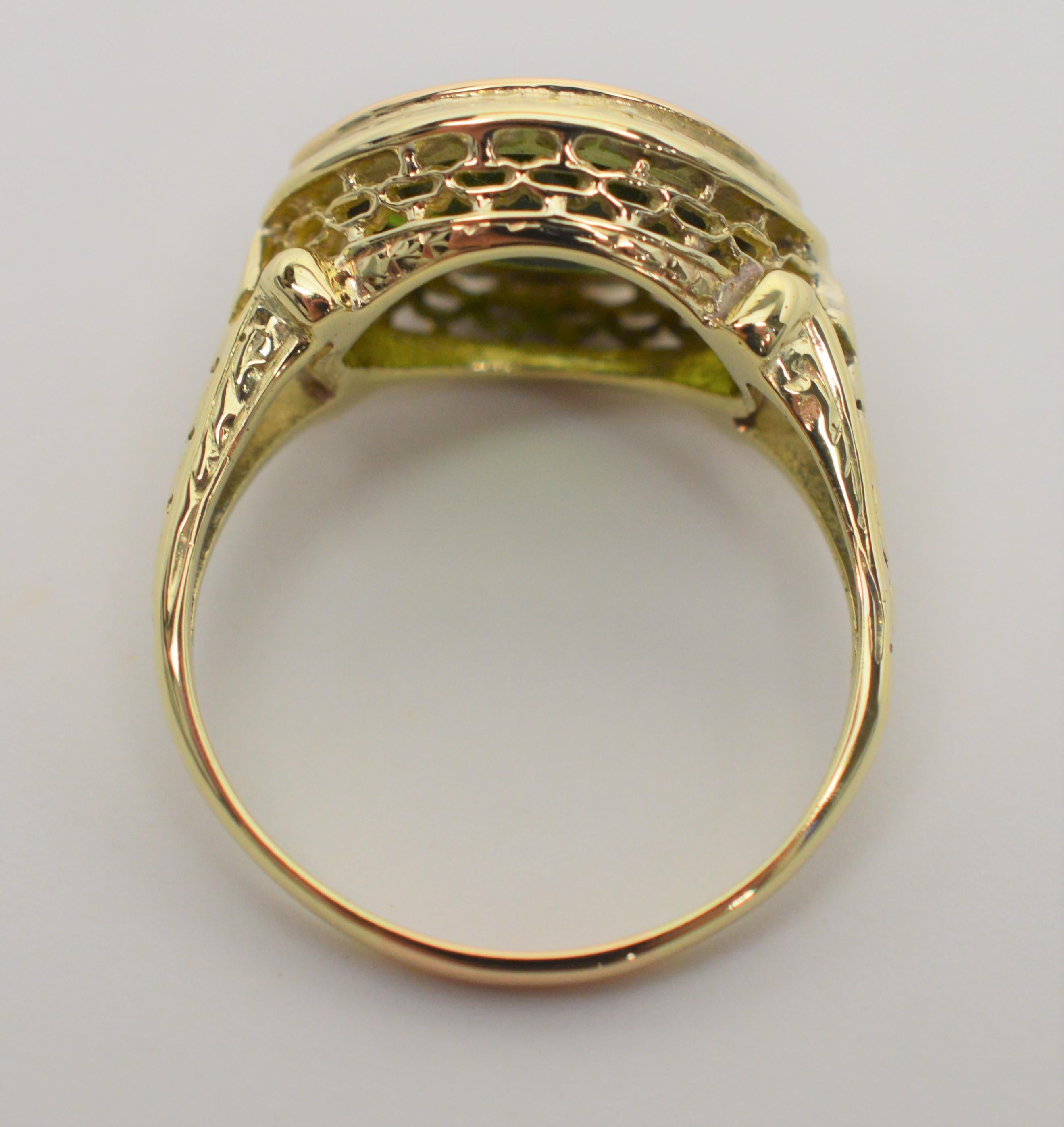 Antique Tourmaline Gemstone Yellow Gold Ring In Excellent Condition For Sale In Mount Kisco, NY