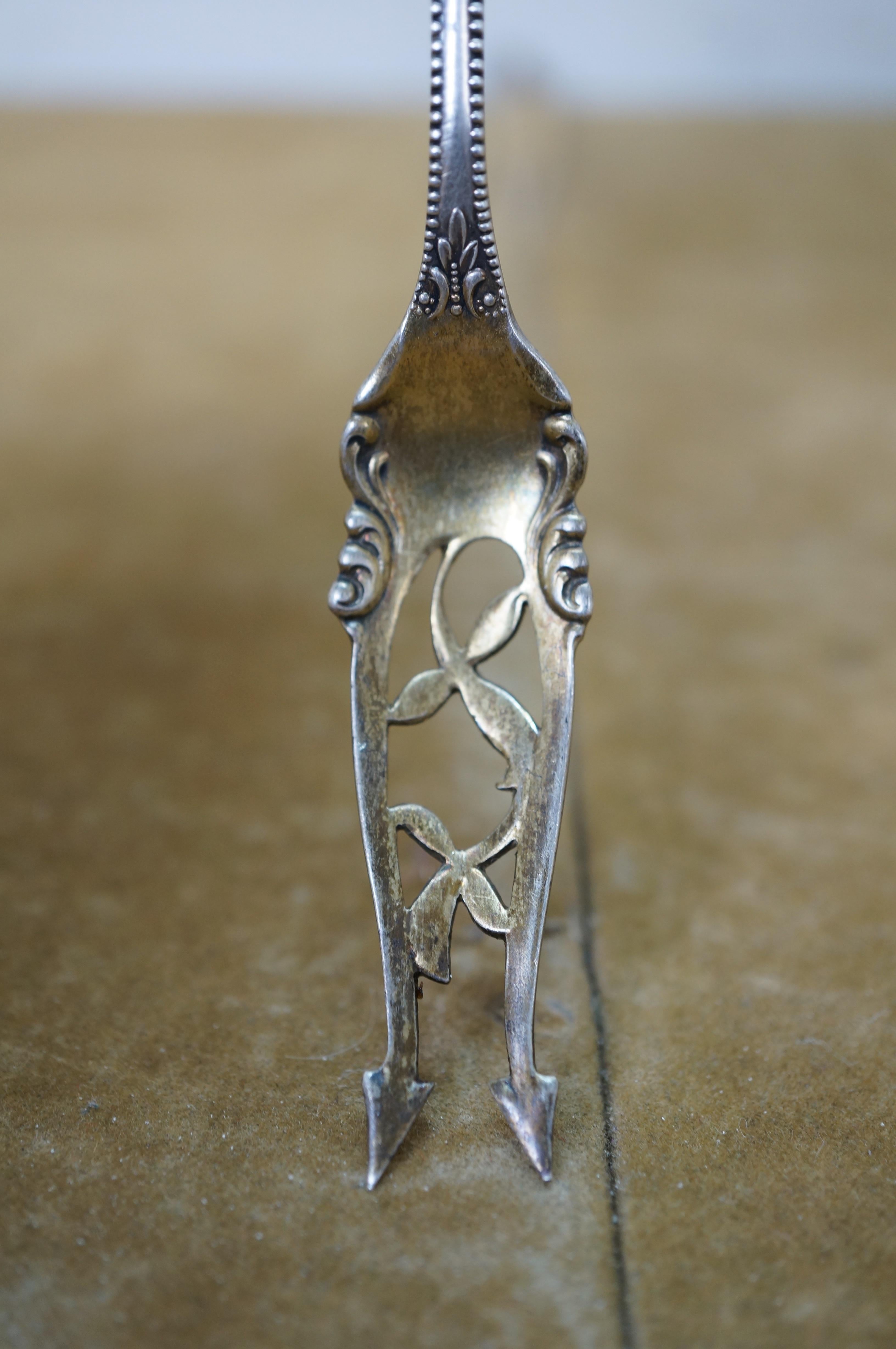 Antique Towle Sterling Silver Long Canterbury Olive Pickle Serving Fork 25g 9
