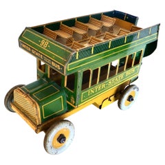 Antikes Spielzeug-Doppeldeckerbus mit Aufzug von Ferdinand Strauss Toy Co. CIRCA 1925