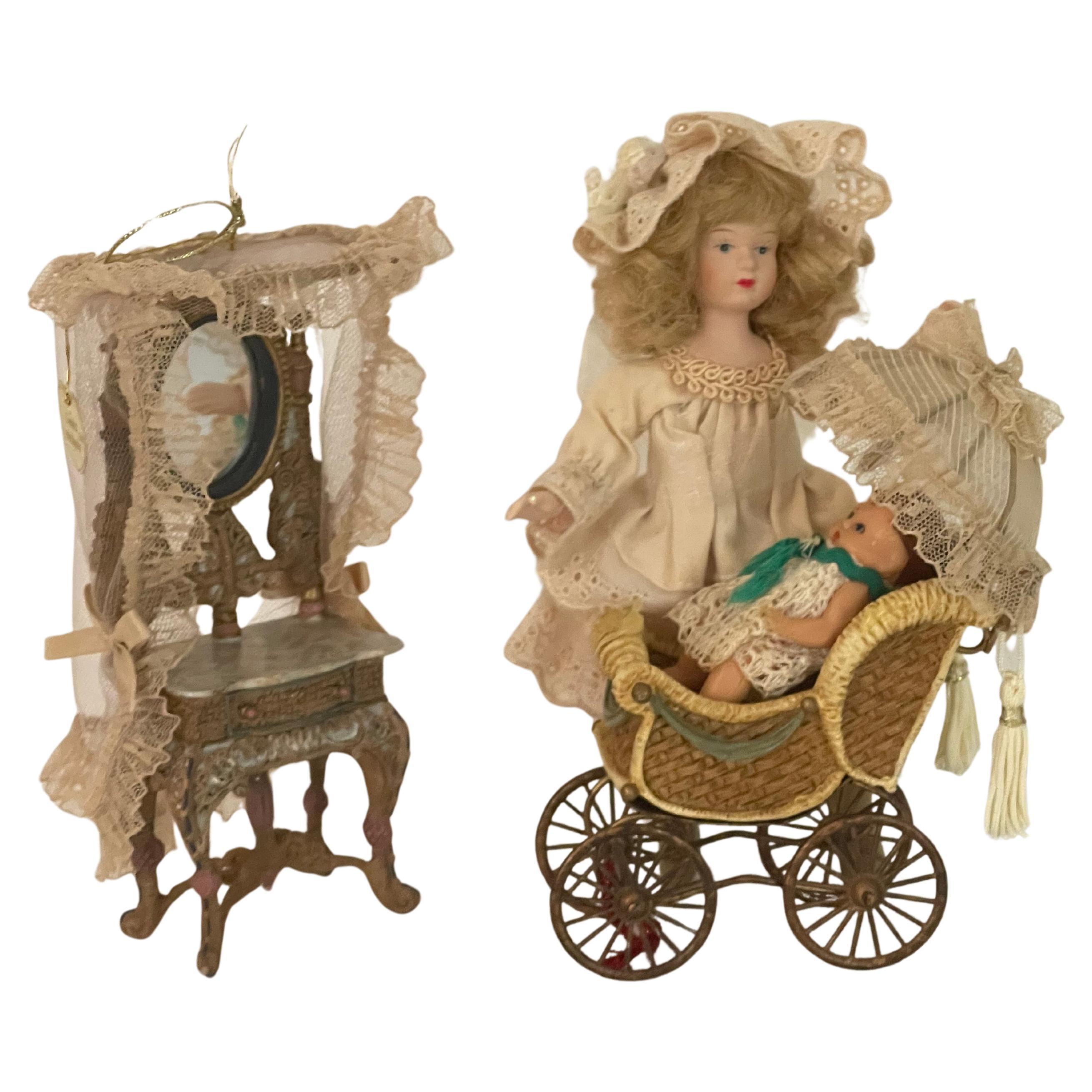 Jouets anciens Poupée avec landau et bébé, Foll Furniture