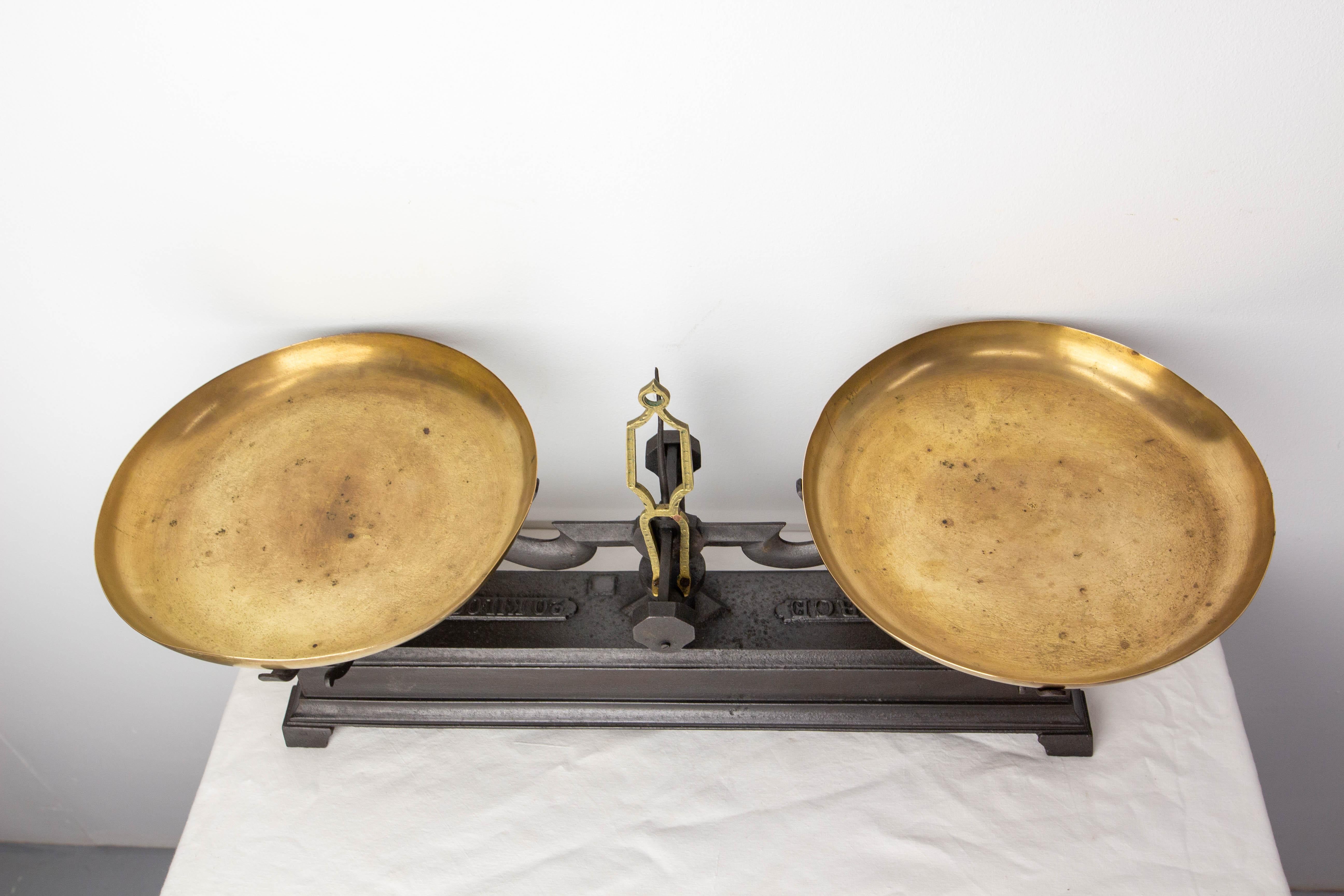 Antique Trade Scale Brass and Cast Iron, France, circa 1880 For Sale 2