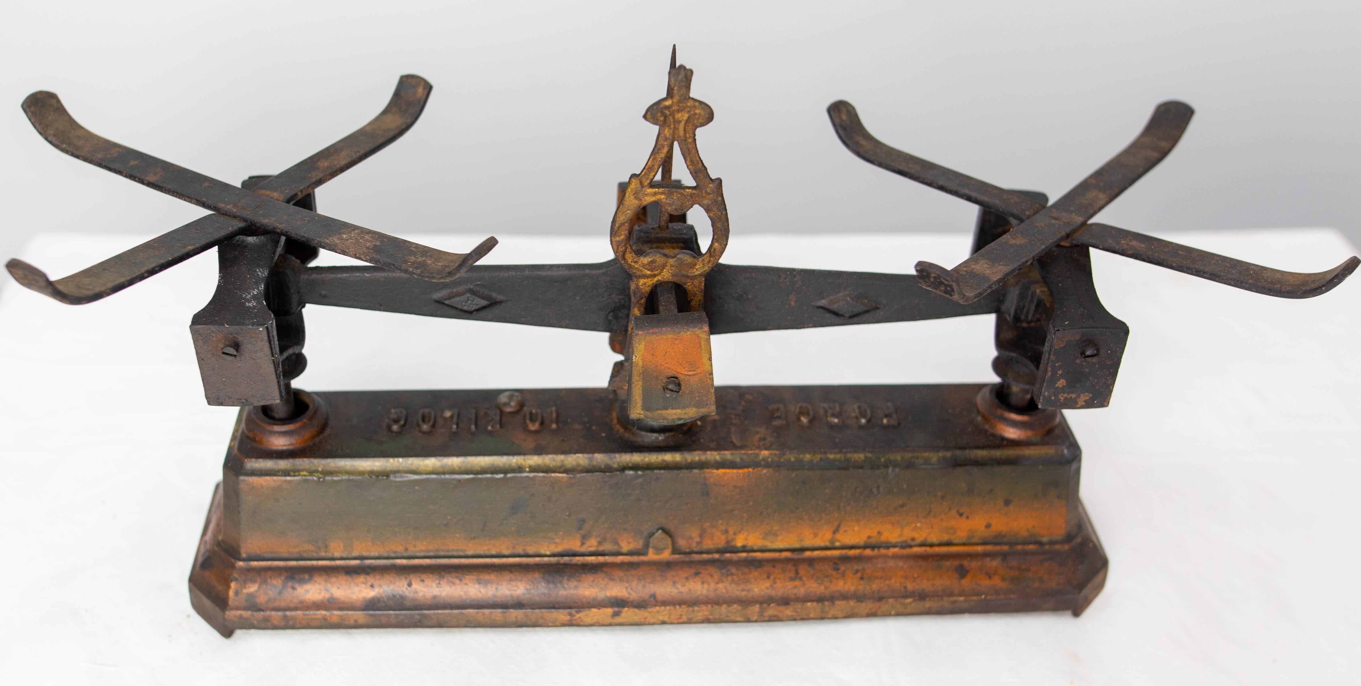 Antique Trade Scale Brass and Painted Cast Iron, France, circa 1880 For Sale 1