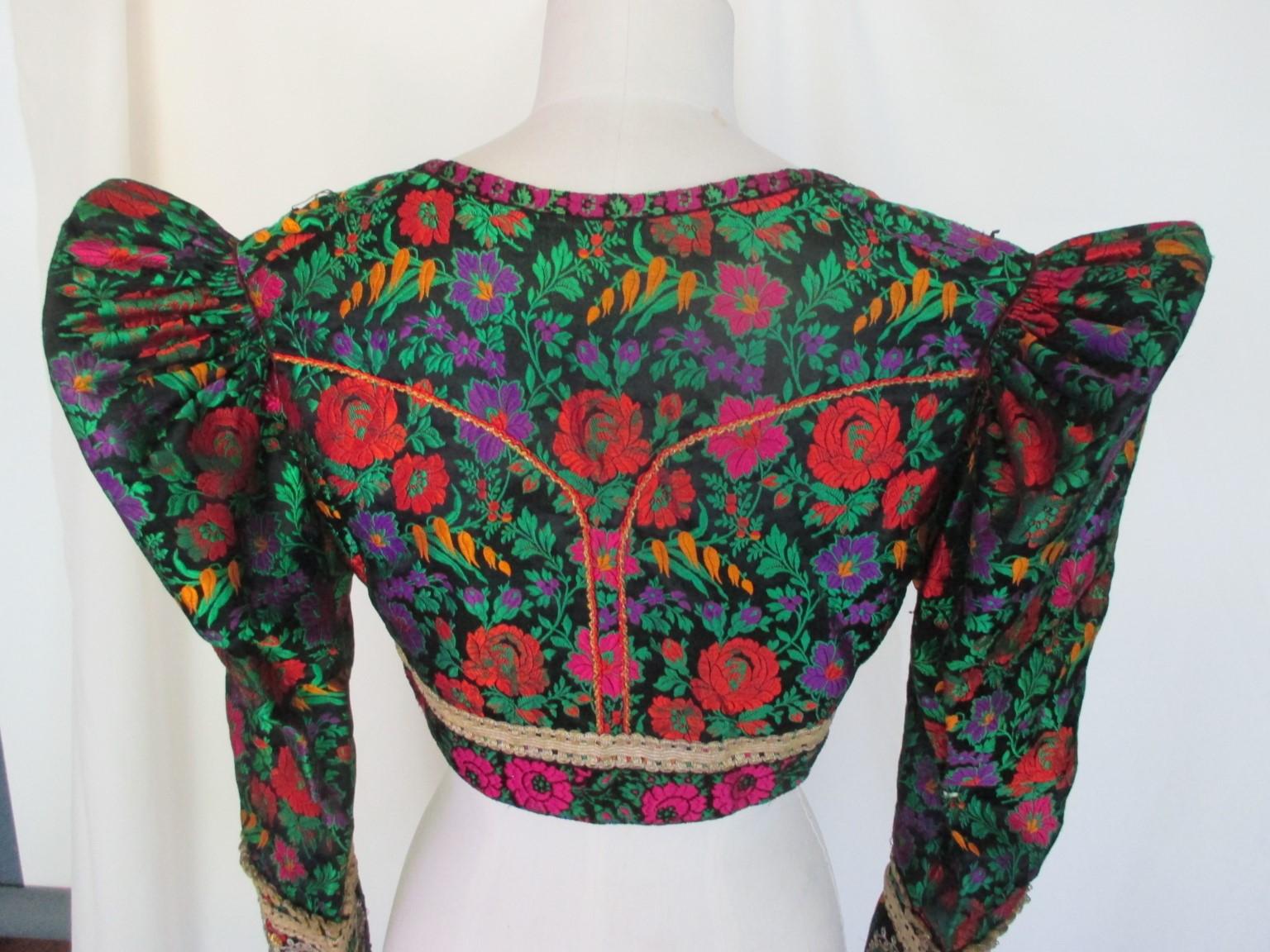 Antique Tradional Costume Jacket early 1900 In Fair Condition For Sale In Amsterdam, NL