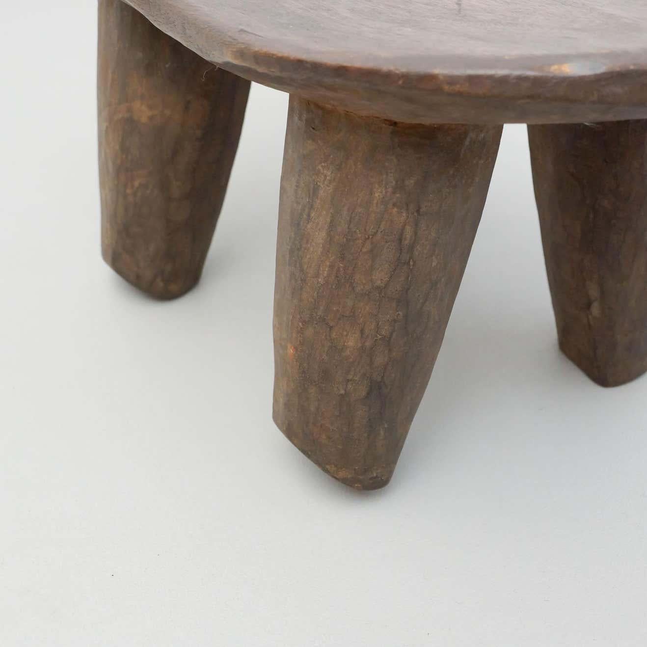 Antiker traditioneller afrikanischer Holzhocker - CIRCA 1930 im Angebot 6