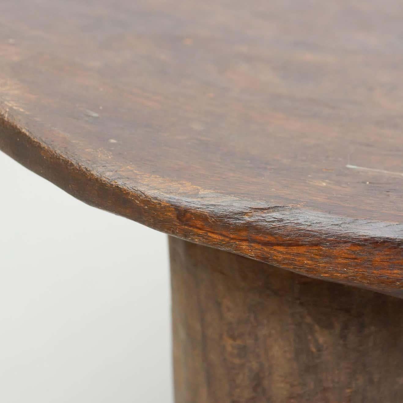Antiker traditioneller afrikanischer Holzhocker - CIRCA 1930 im Angebot 2