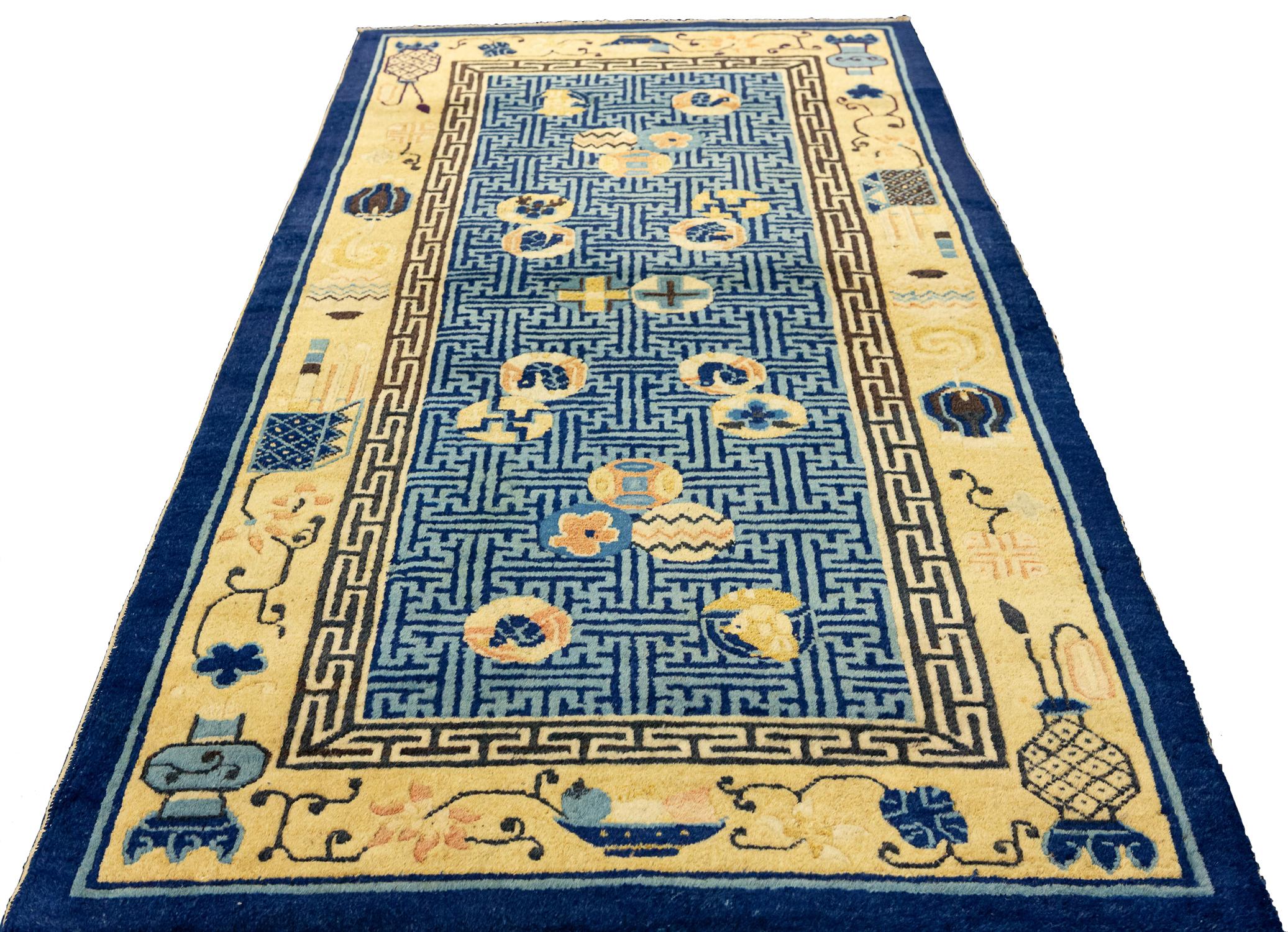 Antique Traditional Chinese Motifs Small Peking Rug, 19th Century For Sale 3