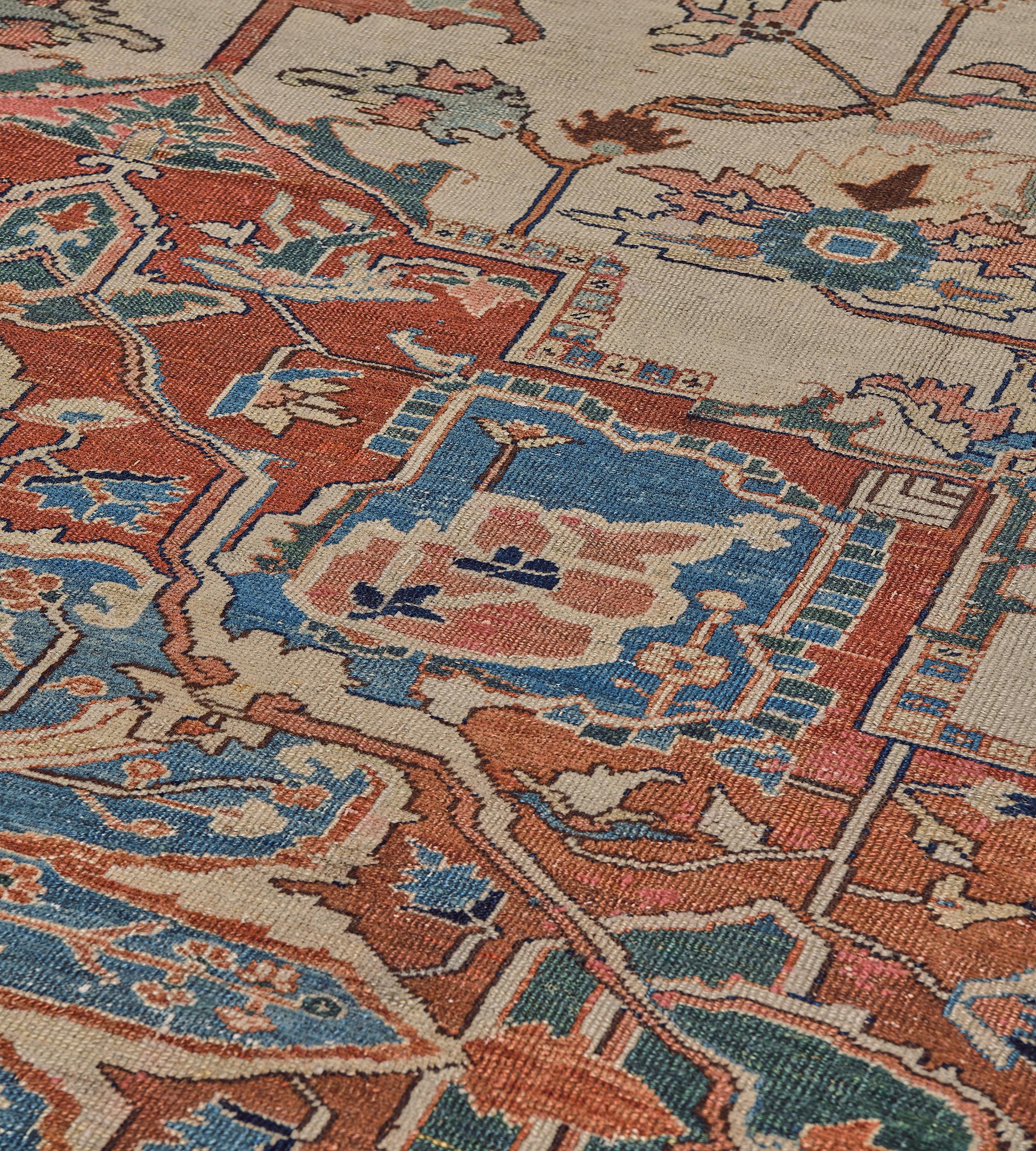 Antique Traditional Hand-Woven Palmetto-Vine Persian Serapi Rug For Sale 1