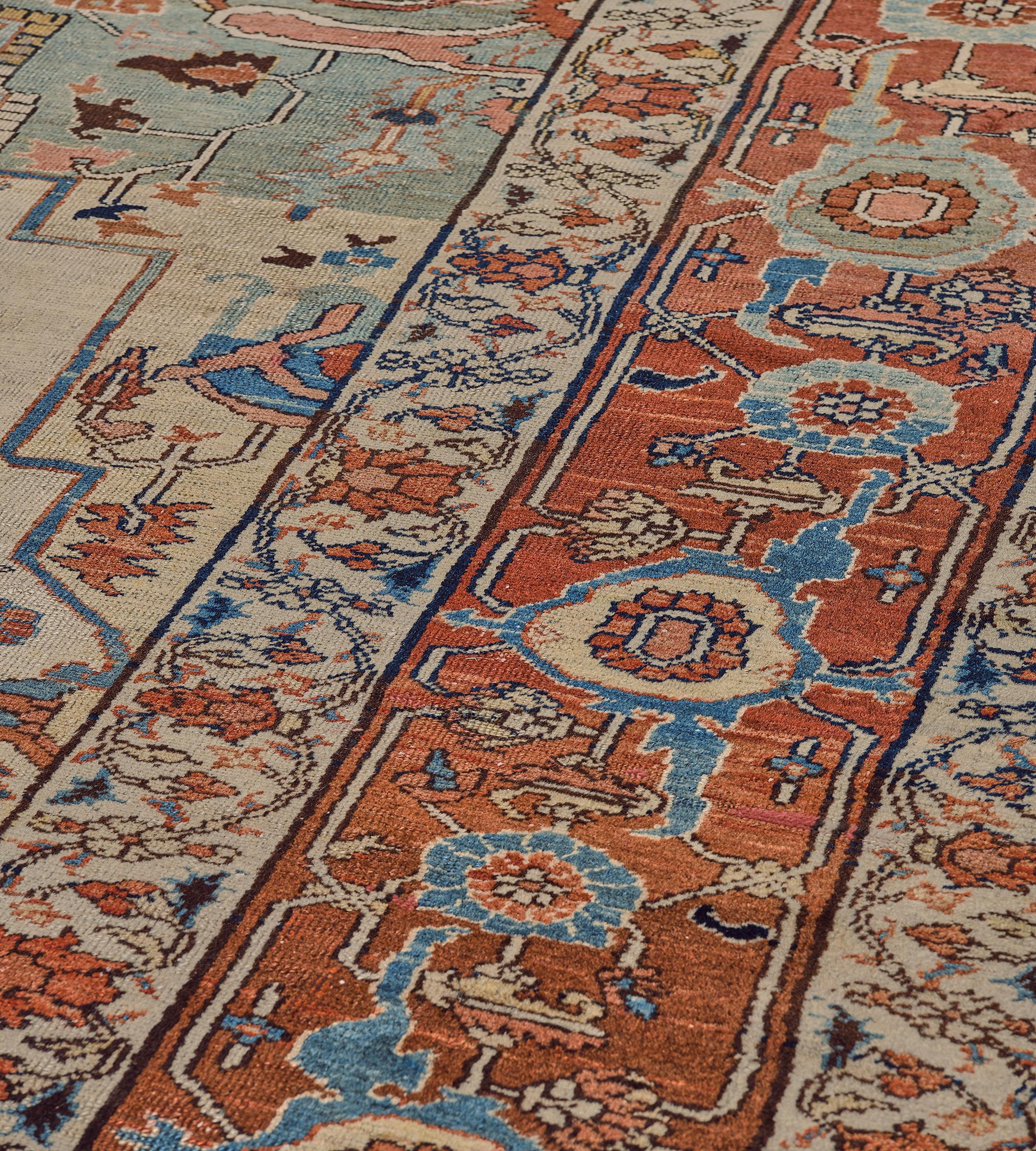Antique Traditional Hand-Woven Palmetto-Vine Persian Serapi Rug For Sale 2
