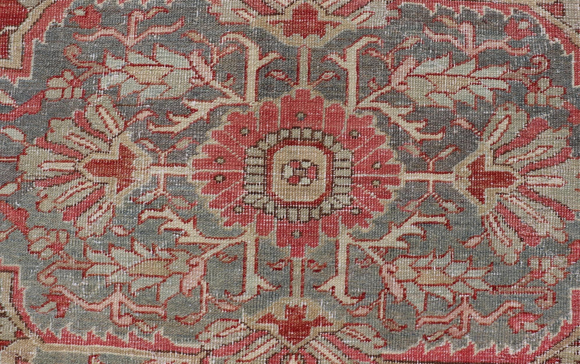 Alfombra Heriz Antigua Tradicional con Diseño de Medallón Floral 7'7 x 10'5 en venta 6