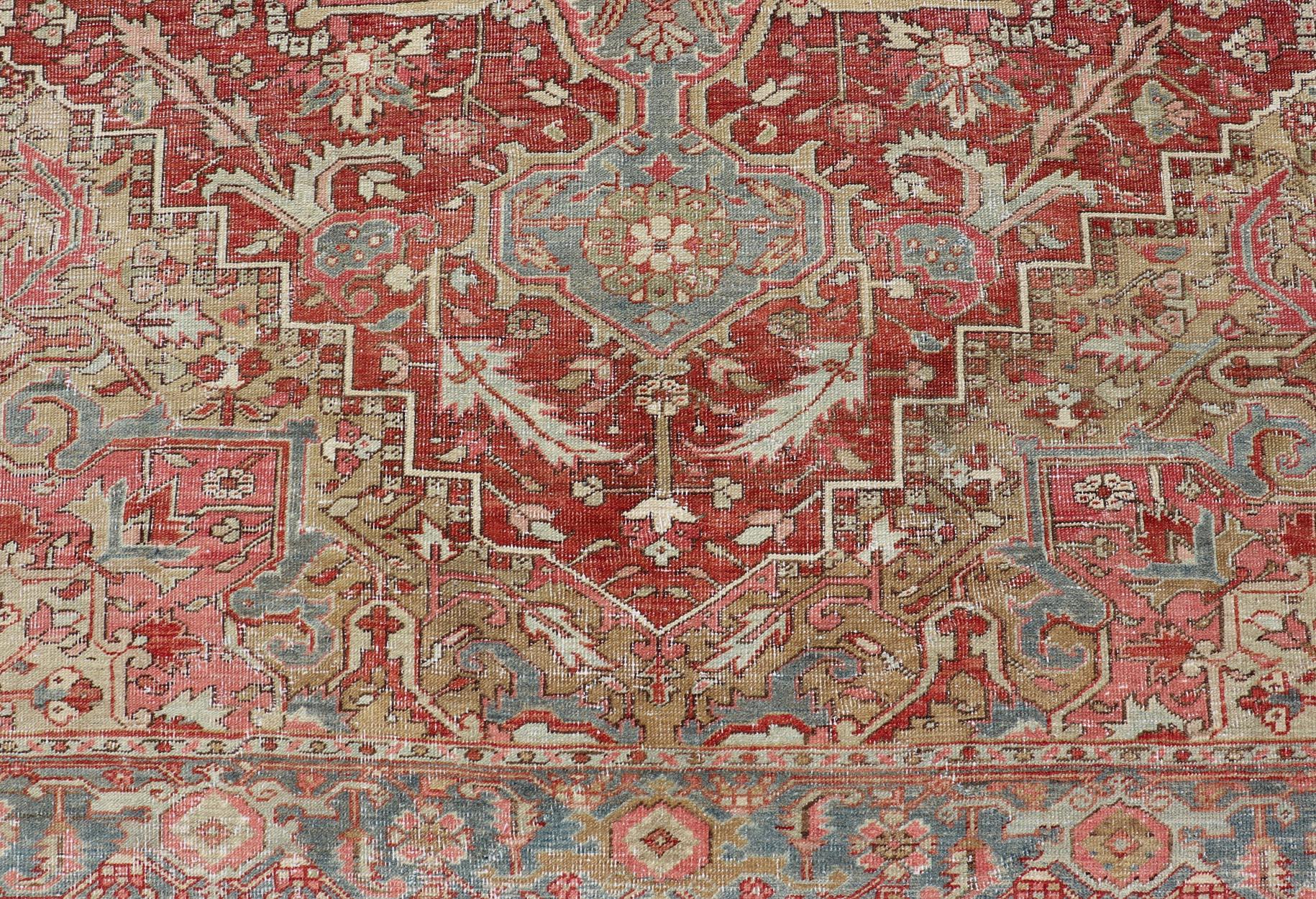 Alfombra Heriz Antigua Tradicional con Diseño de Medallón Floral 7'7 x 10'5 Anudado a mano en venta