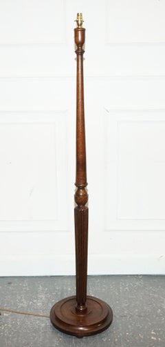 ANTIQUE TRADITiONAL OAK STANDARD FLOOR LAMP