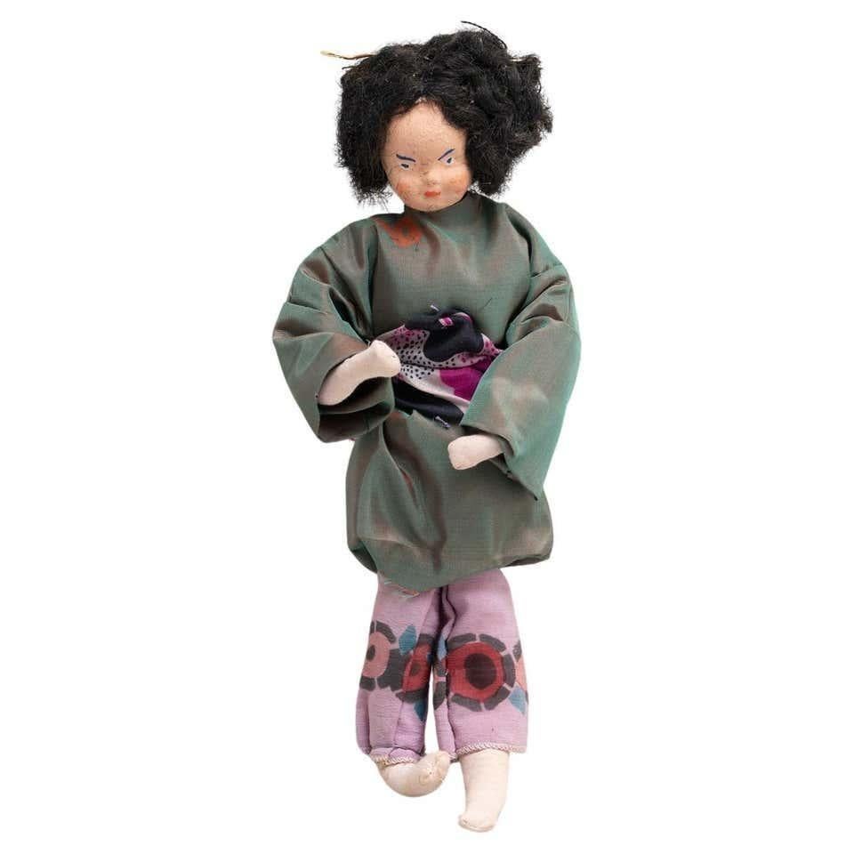 Muñeca de trapo tradicional antigua, circa 1920 en venta 7