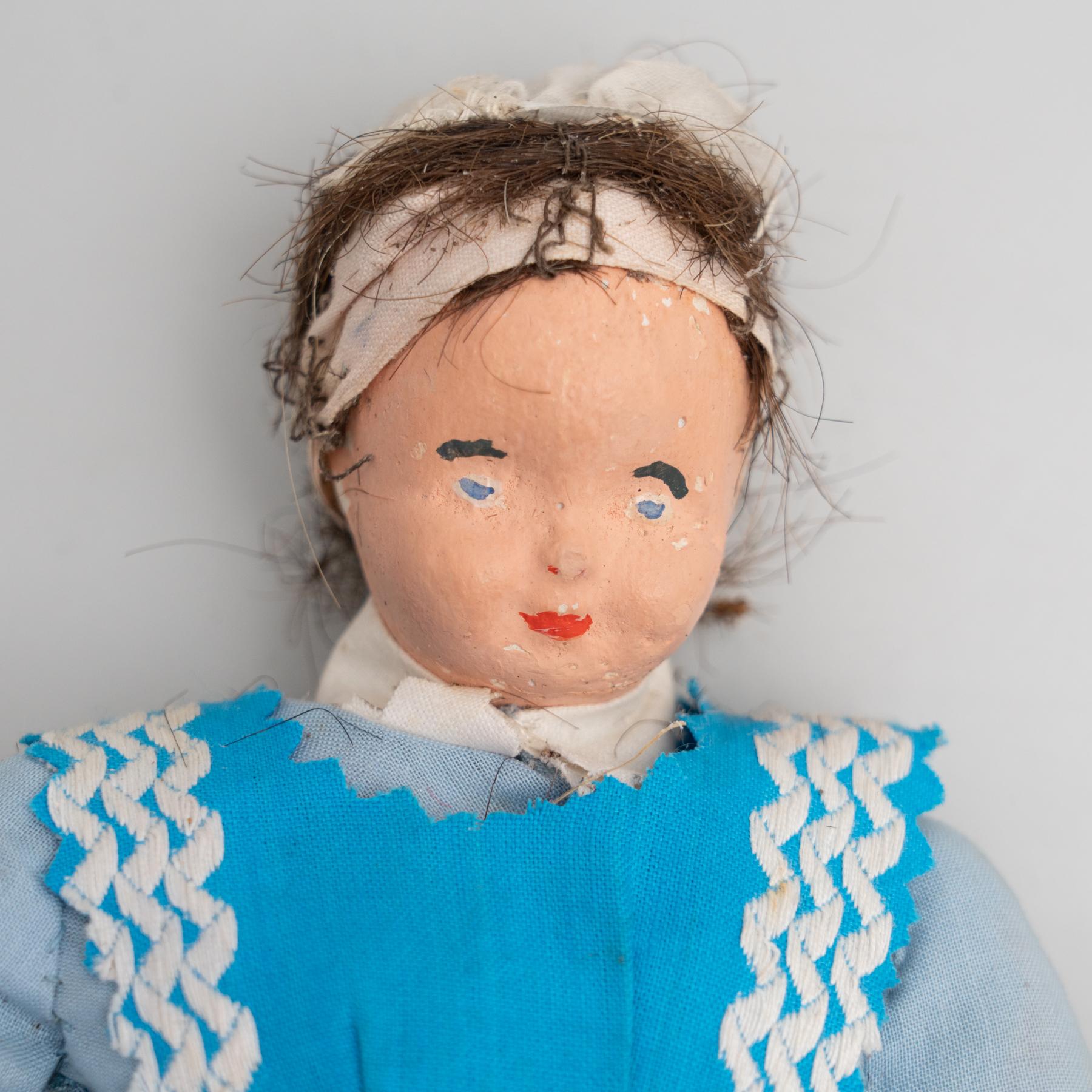 Ancienne poupée traditionnelle espagnole Rag Doll, vers 1920 en vente 8