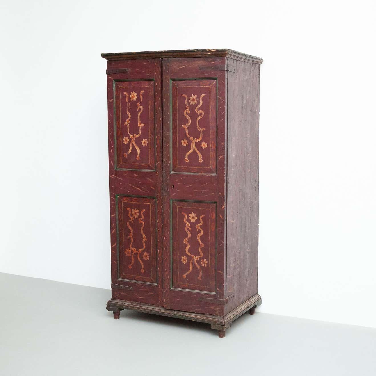 Antique Traditional Spanish Polychrome Wardrobe, circa 1850 In Good Condition For Sale In Barcelona, Barcelona