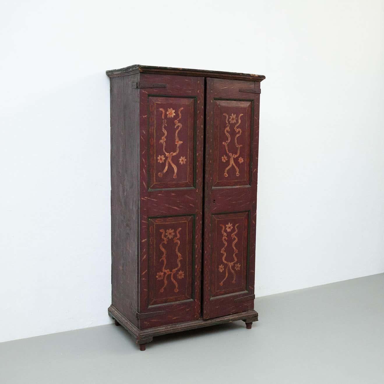 Antique Traditional Spanish Polychrome Wardrobe, circa 1930 In Good Condition For Sale In Barcelona, ES