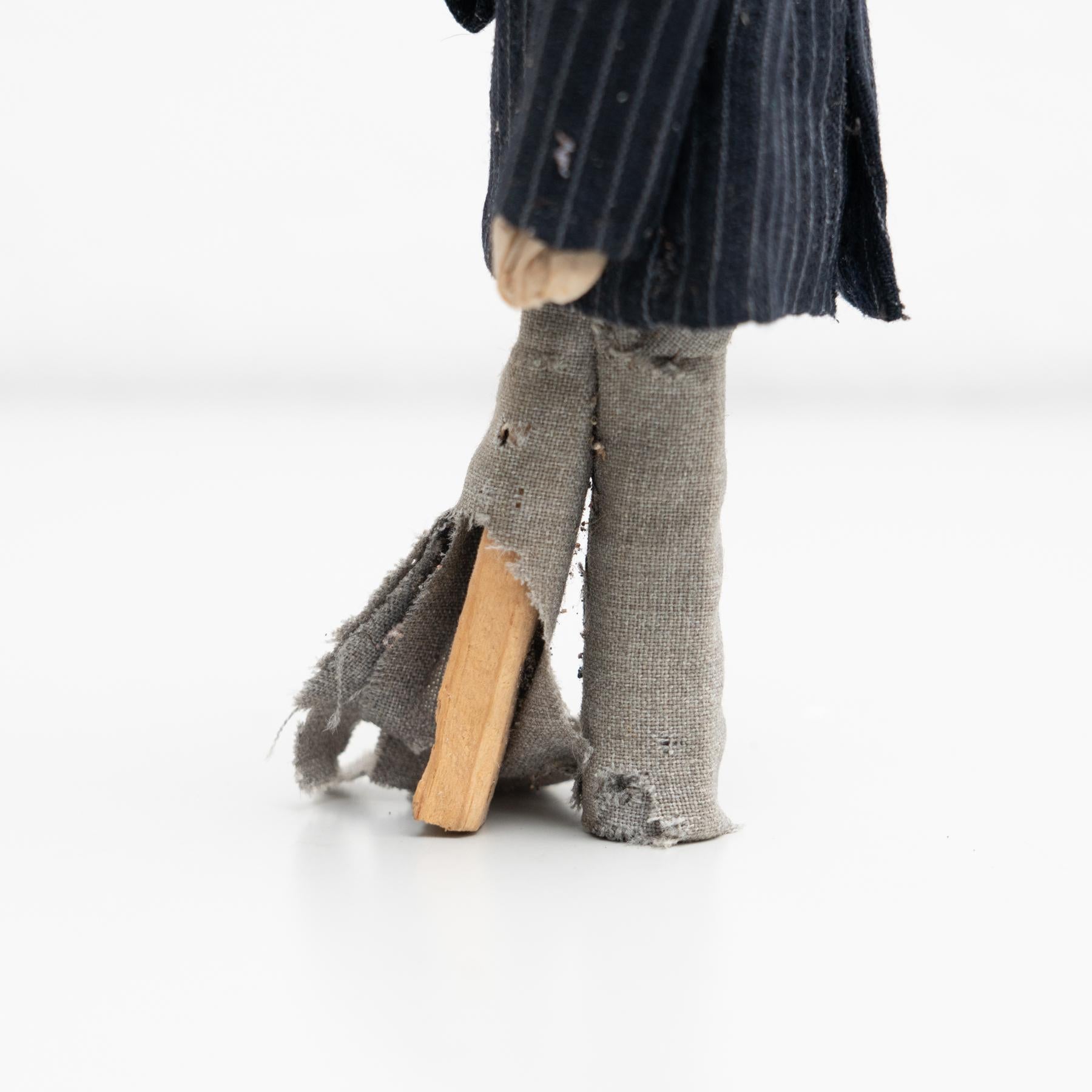 Ancienne poupée traditionnelle espagnole Rag Doll, vers 1920 en vente 1