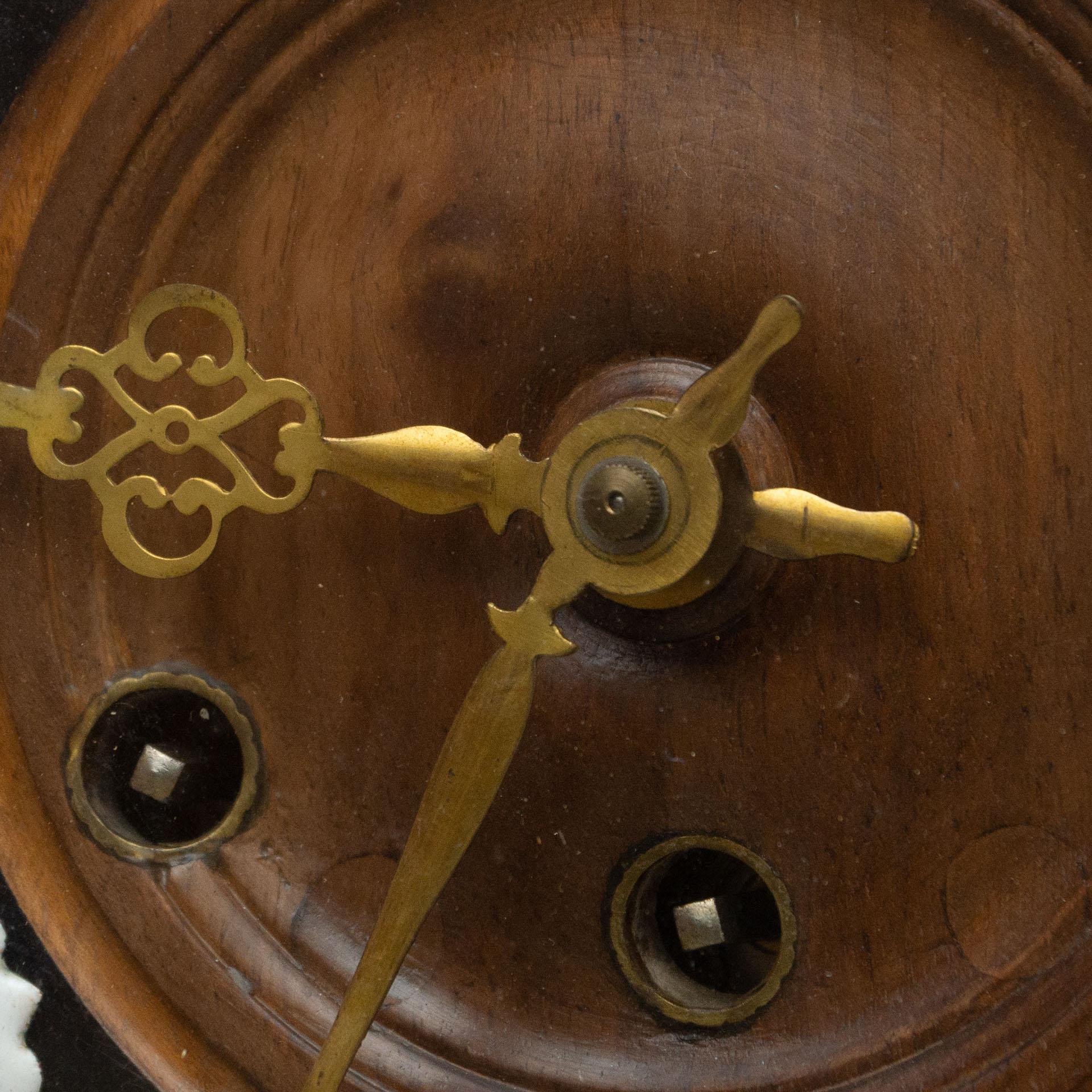 Antique Traditional Spanish Wall Clock, circa 1930 In Good Condition In Barcelona, Barcelona