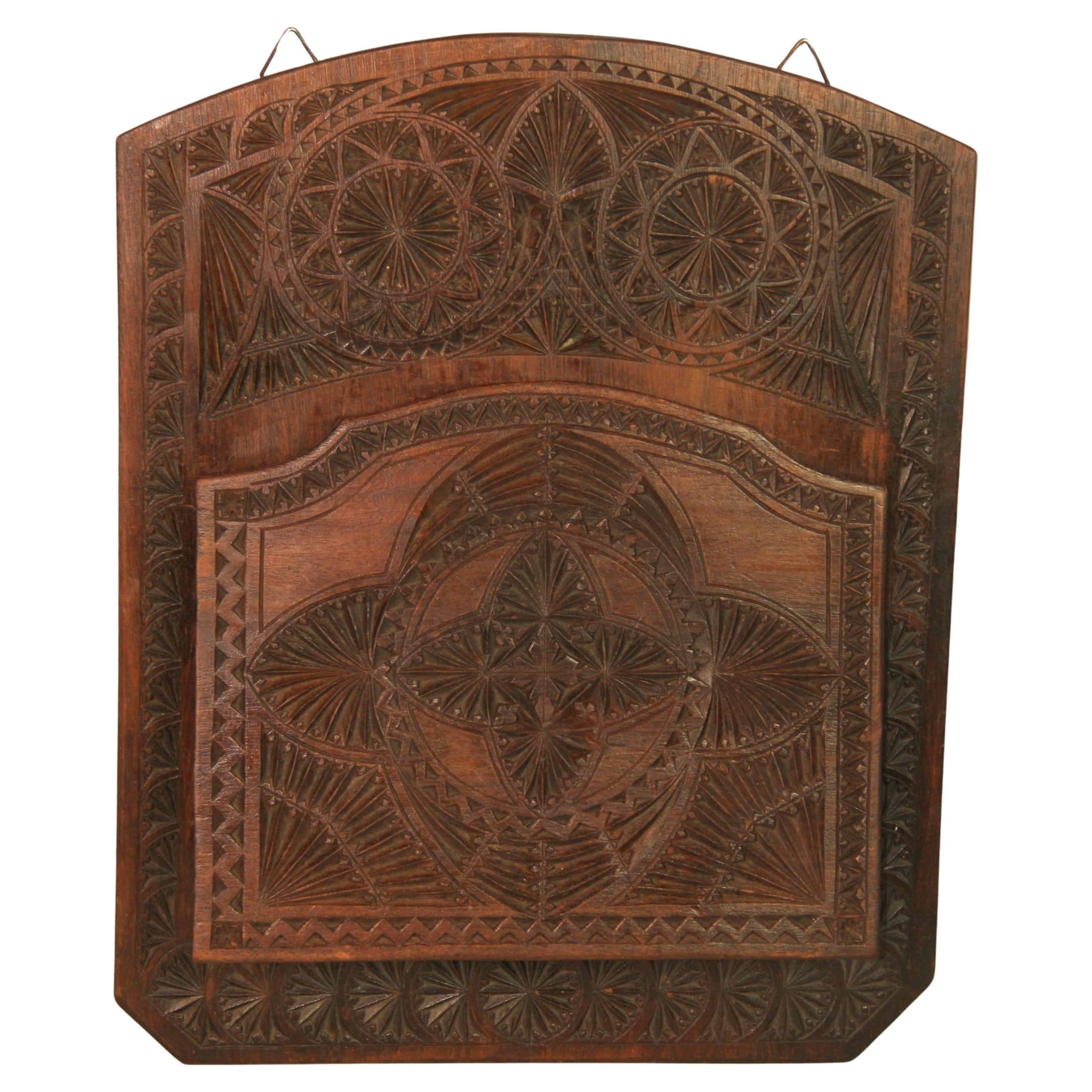 Antique  Tramp Art Hand Carved Walnut Foldable Letter/Magazine Rack In Good Condition For Sale In Douglas Manor, NY
