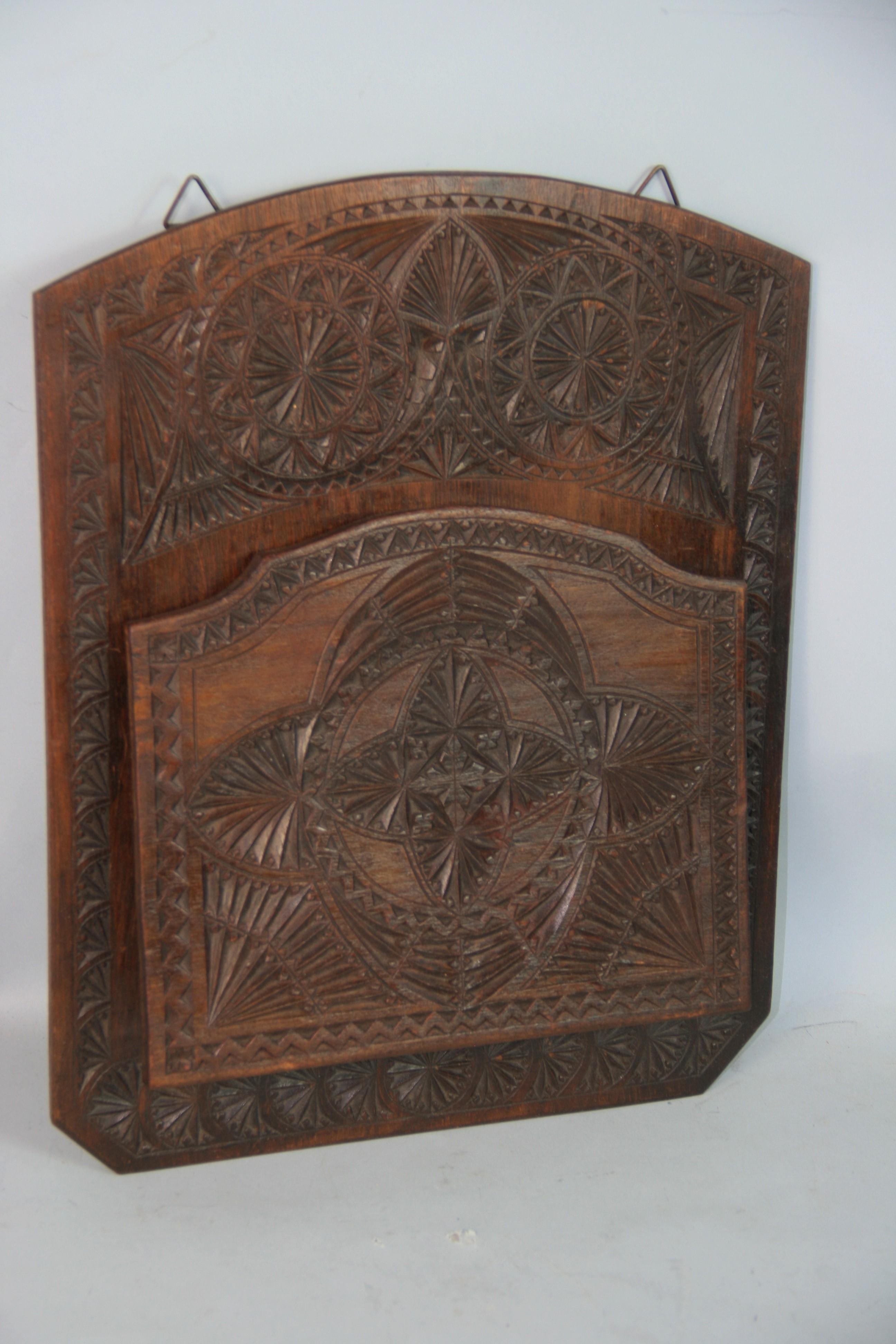 Early 20th Century Antique Wall Hung Tramp Art Hand Carved Walnut Foldable Letter/Magazine Rack For Sale