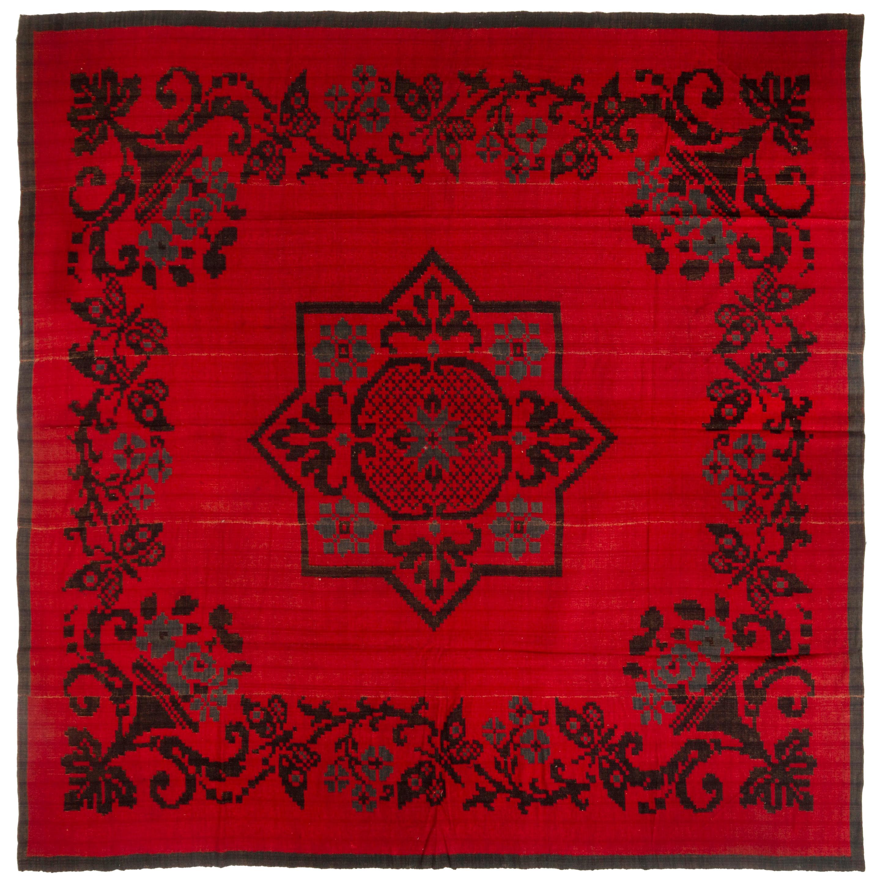 Ancien tapis Kilim turc transitionnel rouge et noir à motif géométrique