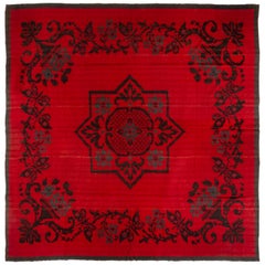 Ancien tapis Kilim turc transitionnel rouge et noir à motif géométrique