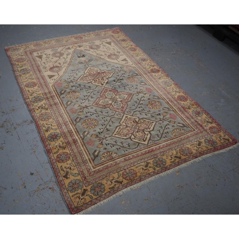 Reproduction ancienne d'un tapis de prière 
