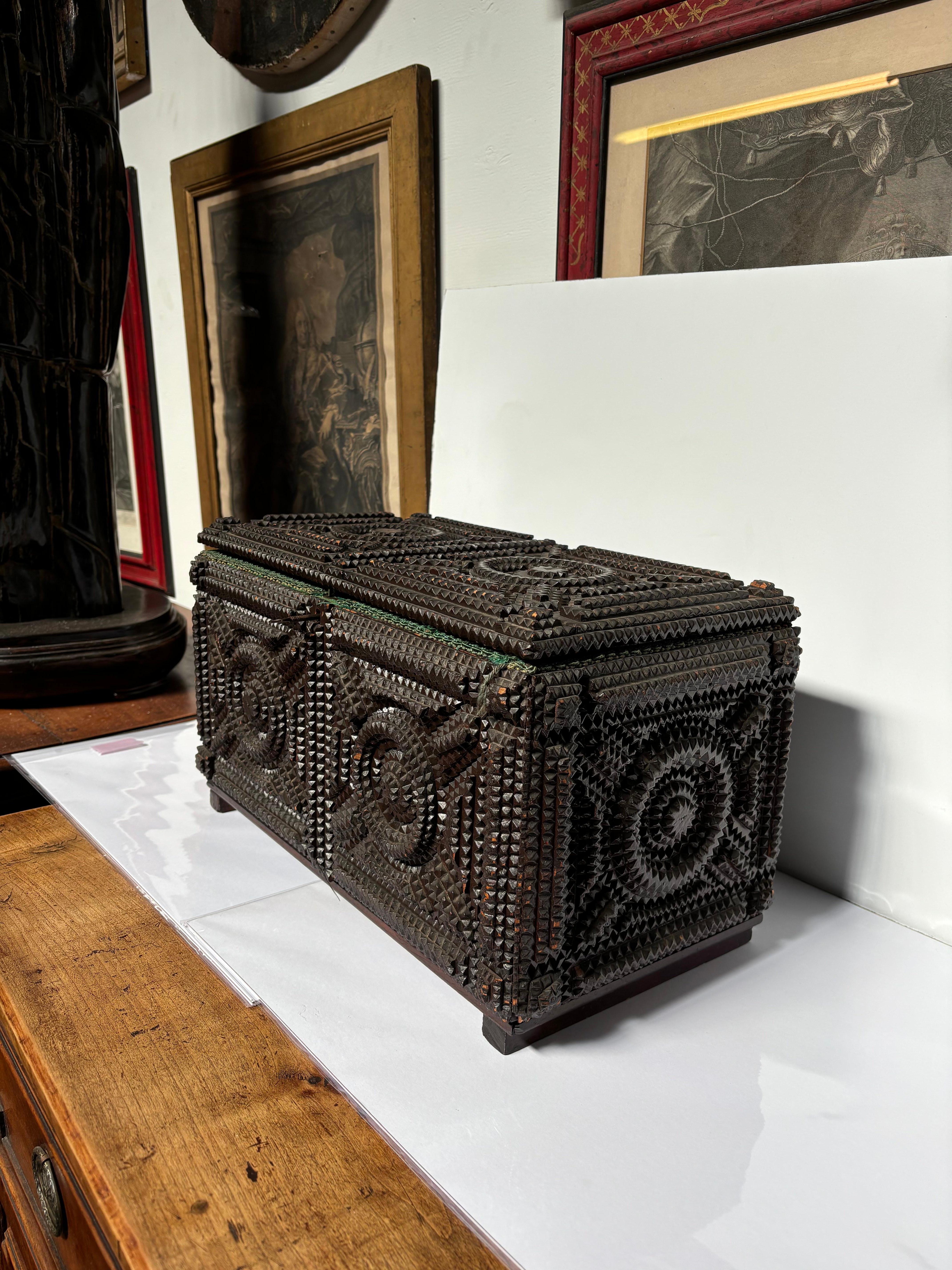 Caja de Recuerdos de Arte Trampero Antiguo Arte popular en venta