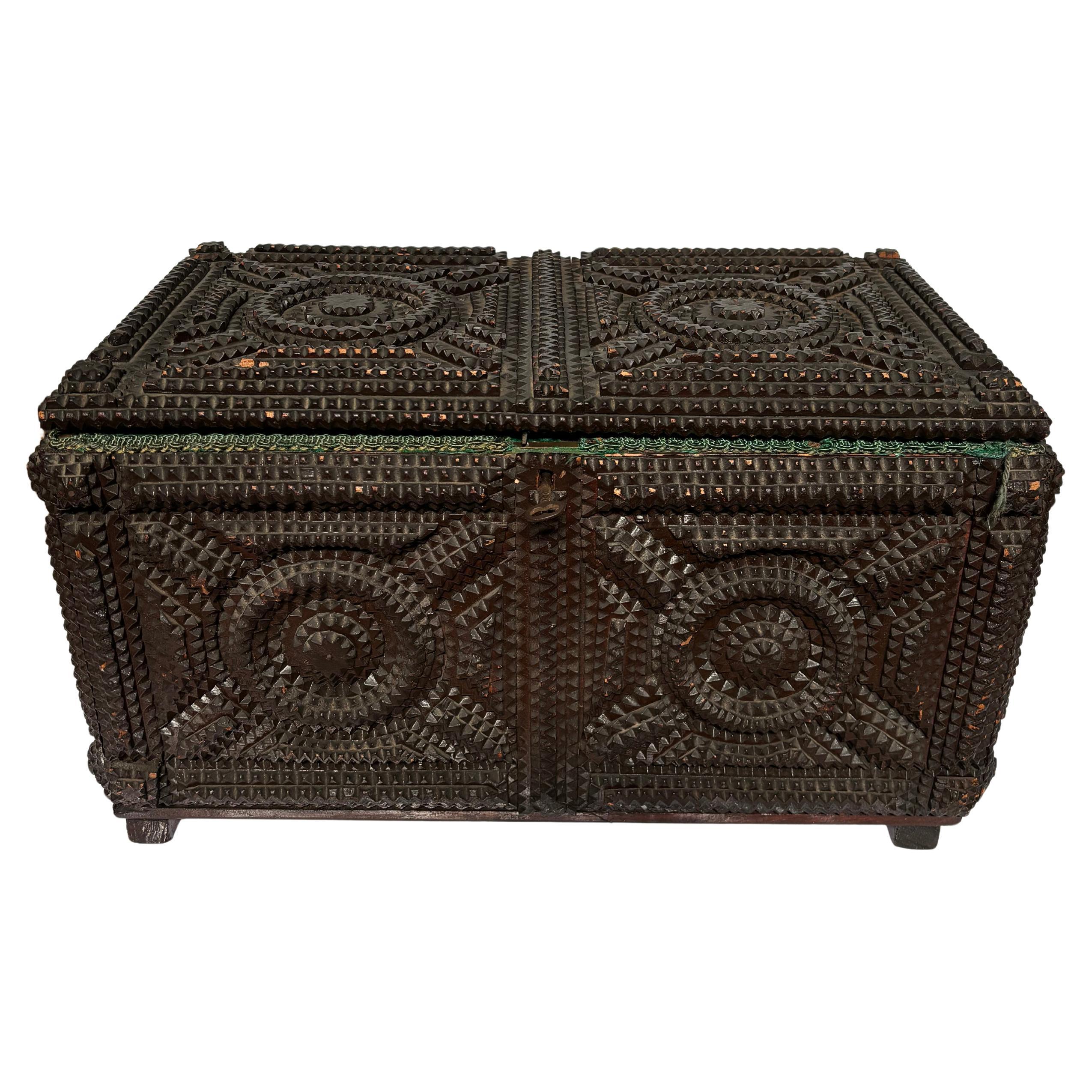 Caja de Recuerdos de Arte Trampero Antiguo