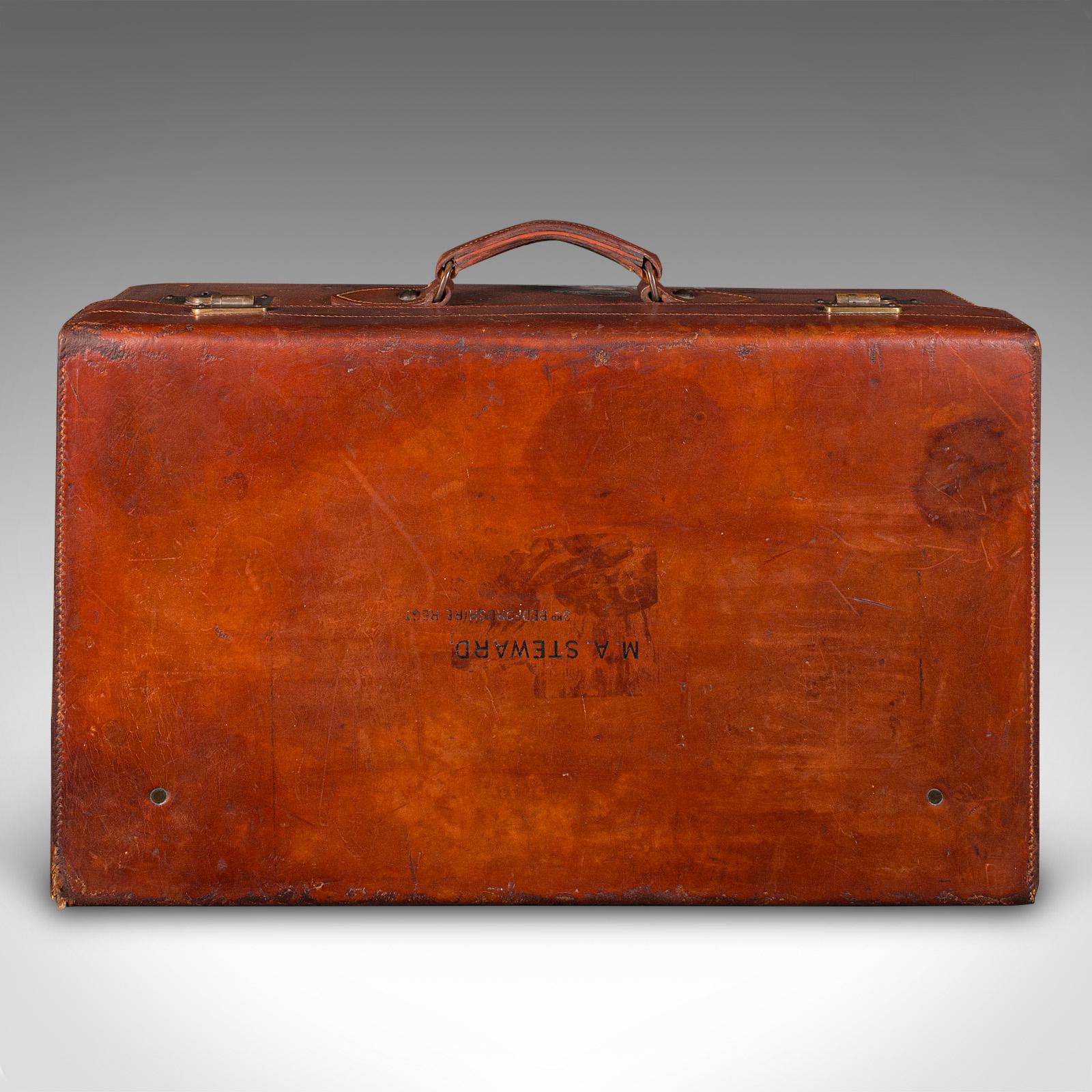 British Antique Travel Suitcase, English, Leather Gentleman’s Case, Edwardian, C.1910 For Sale