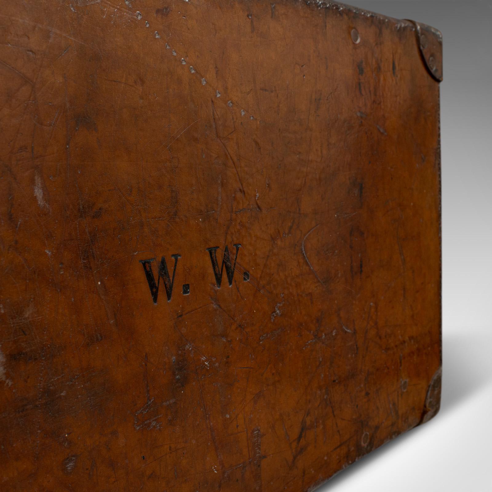 Antique Travel Suitcase English, Leather, Gentleman’s Case, Edwardian circa 1910 1