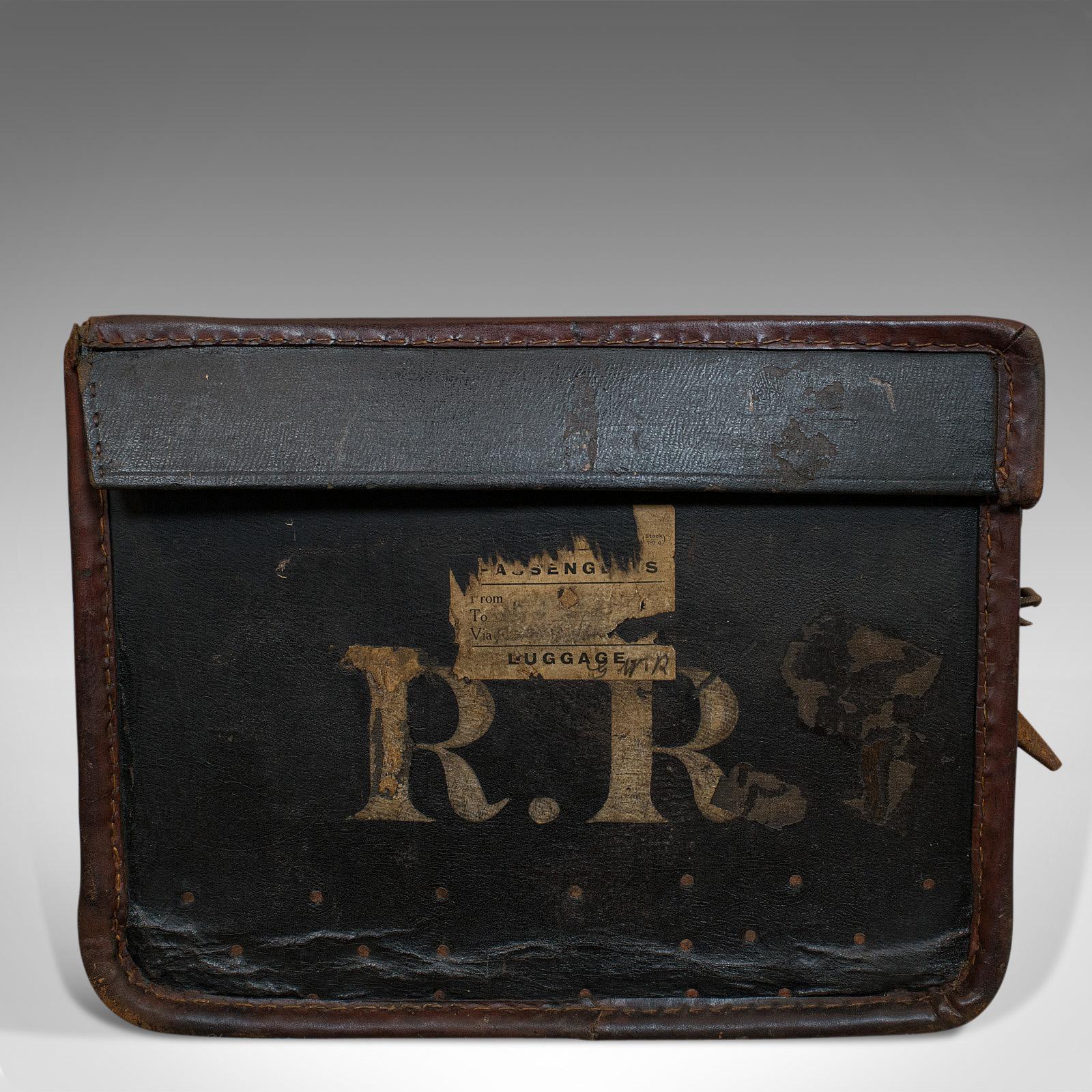 Antique malle de voyage:: anglaise:: coffre de voiture personnel:: boîte à chapeau:: circa 1910 3