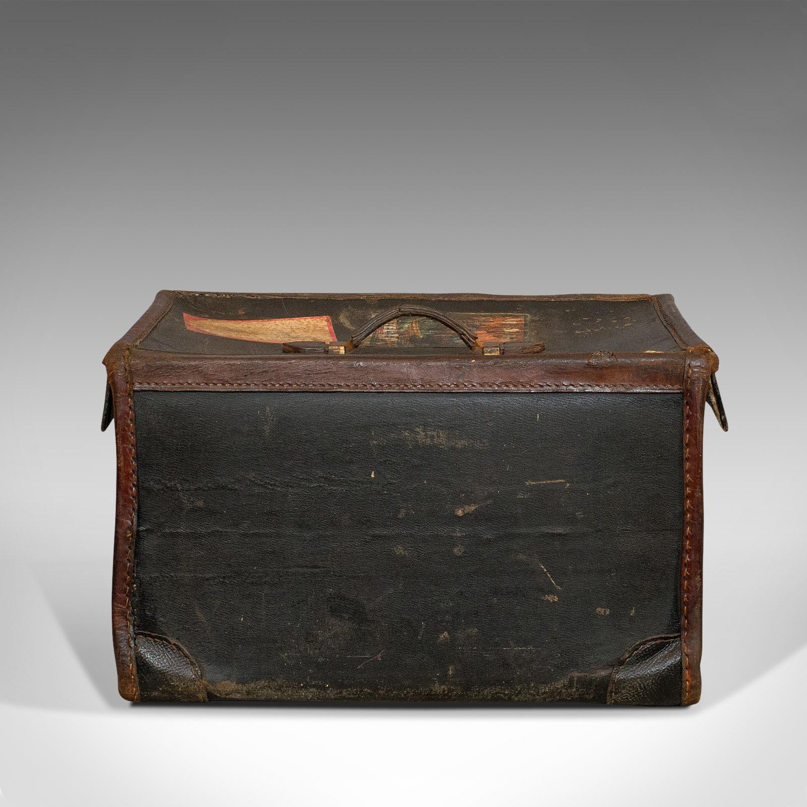 Antique malle de voyage:: anglaise:: coffre de voiture personnel:: boîte à chapeau:: circa 1910 Bon état à Hele, Devon, GB