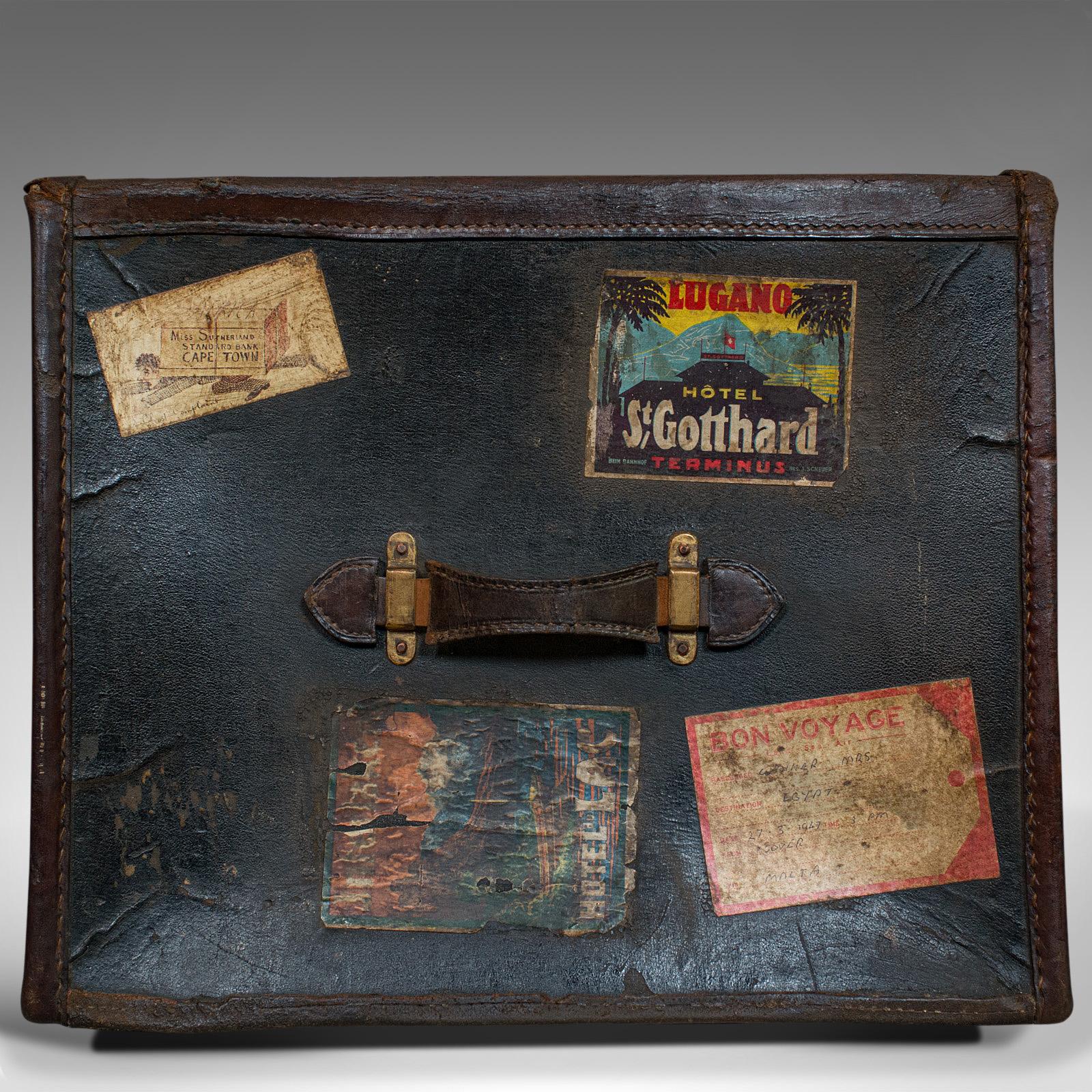 Antique malle de voyage:: anglaise:: coffre de voiture personnel:: boîte à chapeau:: circa 1910 1