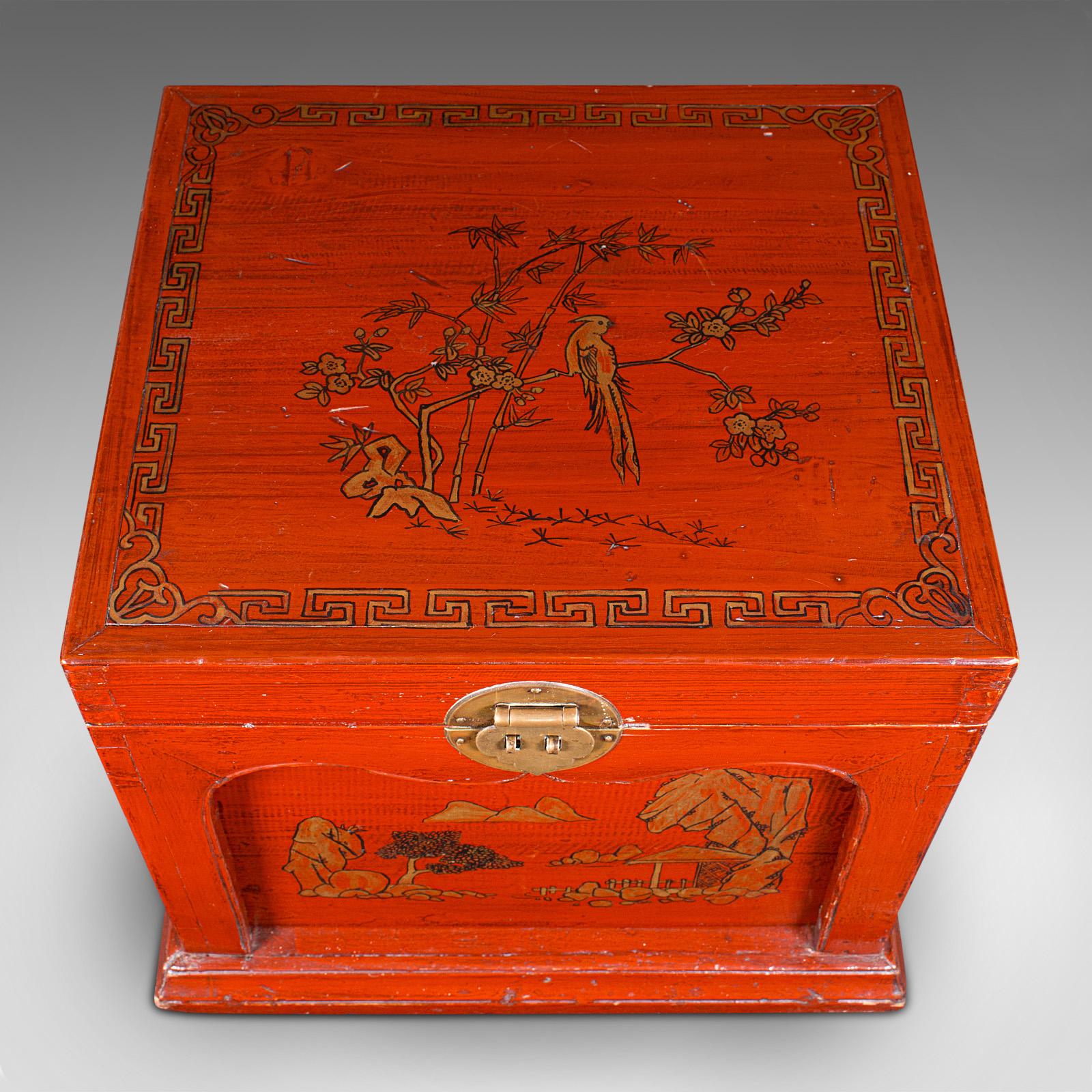 Pin Boîte à bijoux de voyage ancienne, chinoise, laquée, Campaigner, victorienne en vente