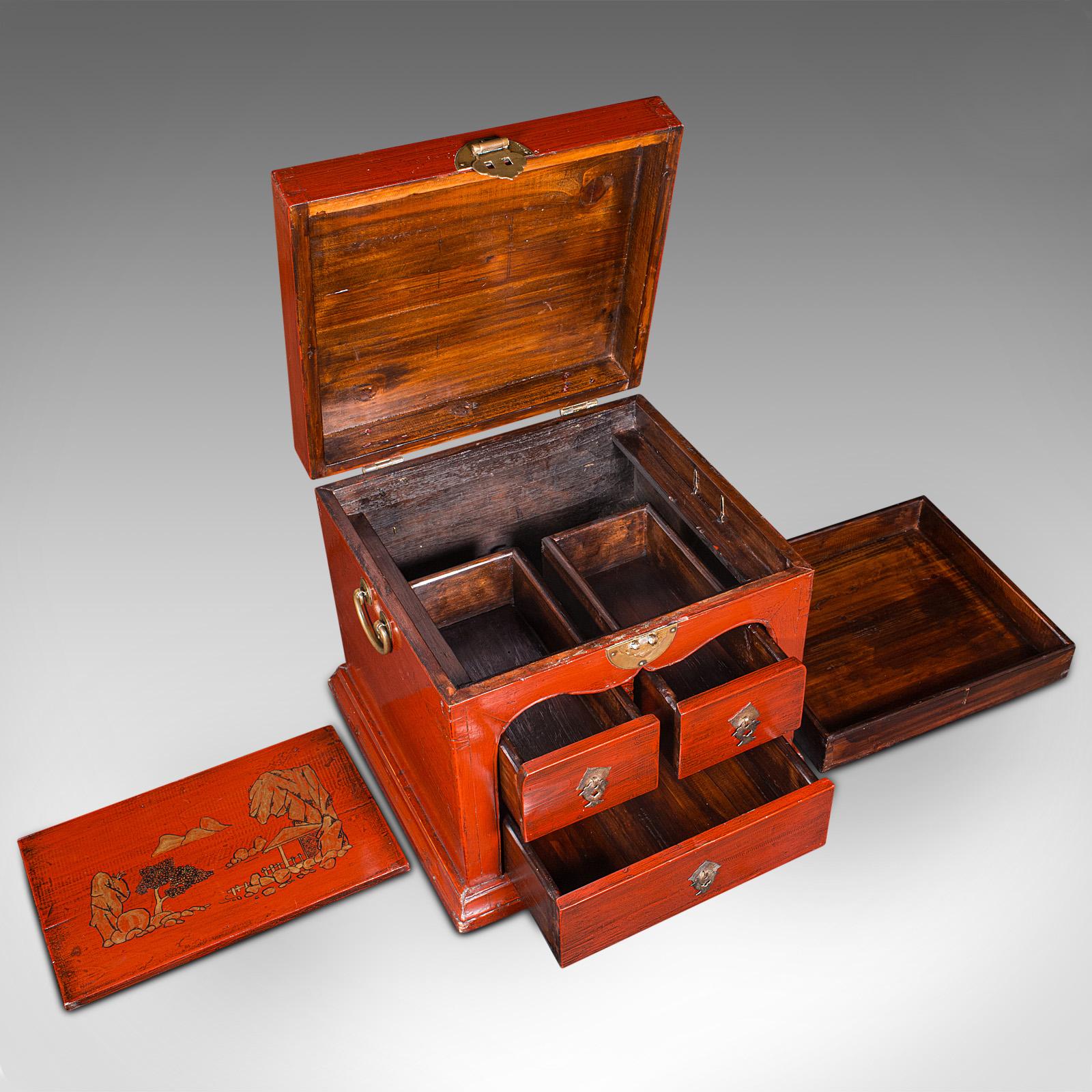 Boîte à bijoux de voyage ancienne, chinoise, laquée, Campaigner, victorienne en vente 1