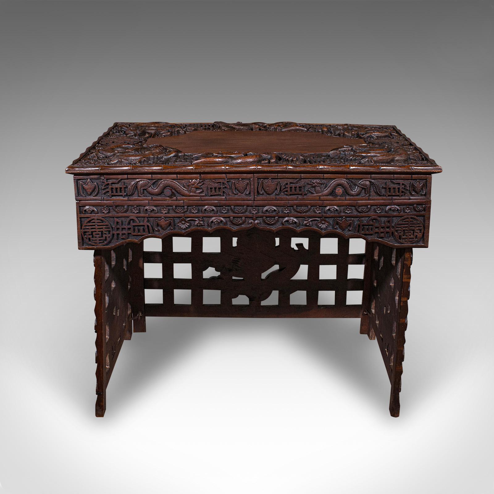 Chinoiseries Ancien autel de commerçant ambulant, support en teck oriental, table pliante, victorien en vente